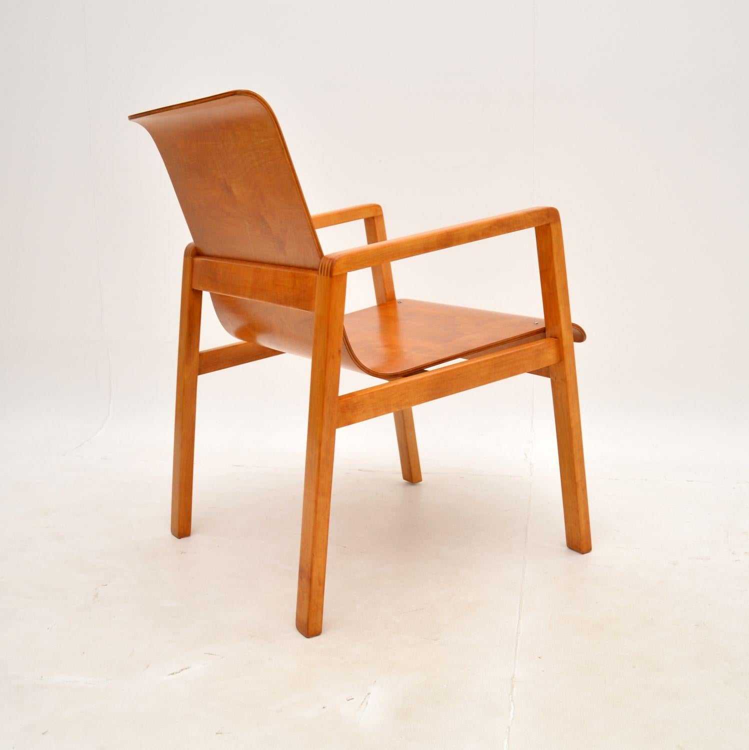 Early Vintage Alvar Aalto Hallway Chair Model 403 For Sale 1