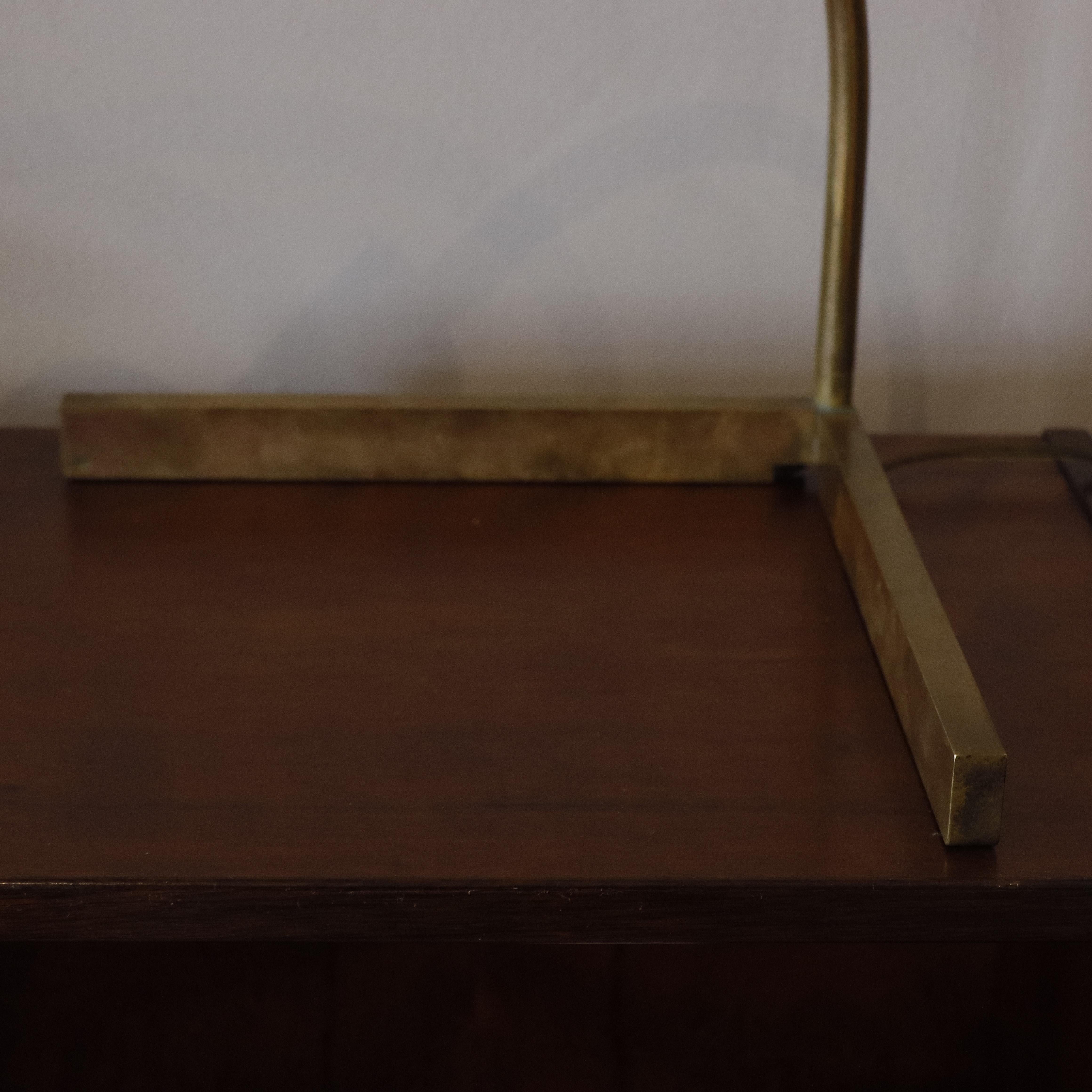 Antigua lámpara de mesa vintage Cedric Hartman de latón en venta 4