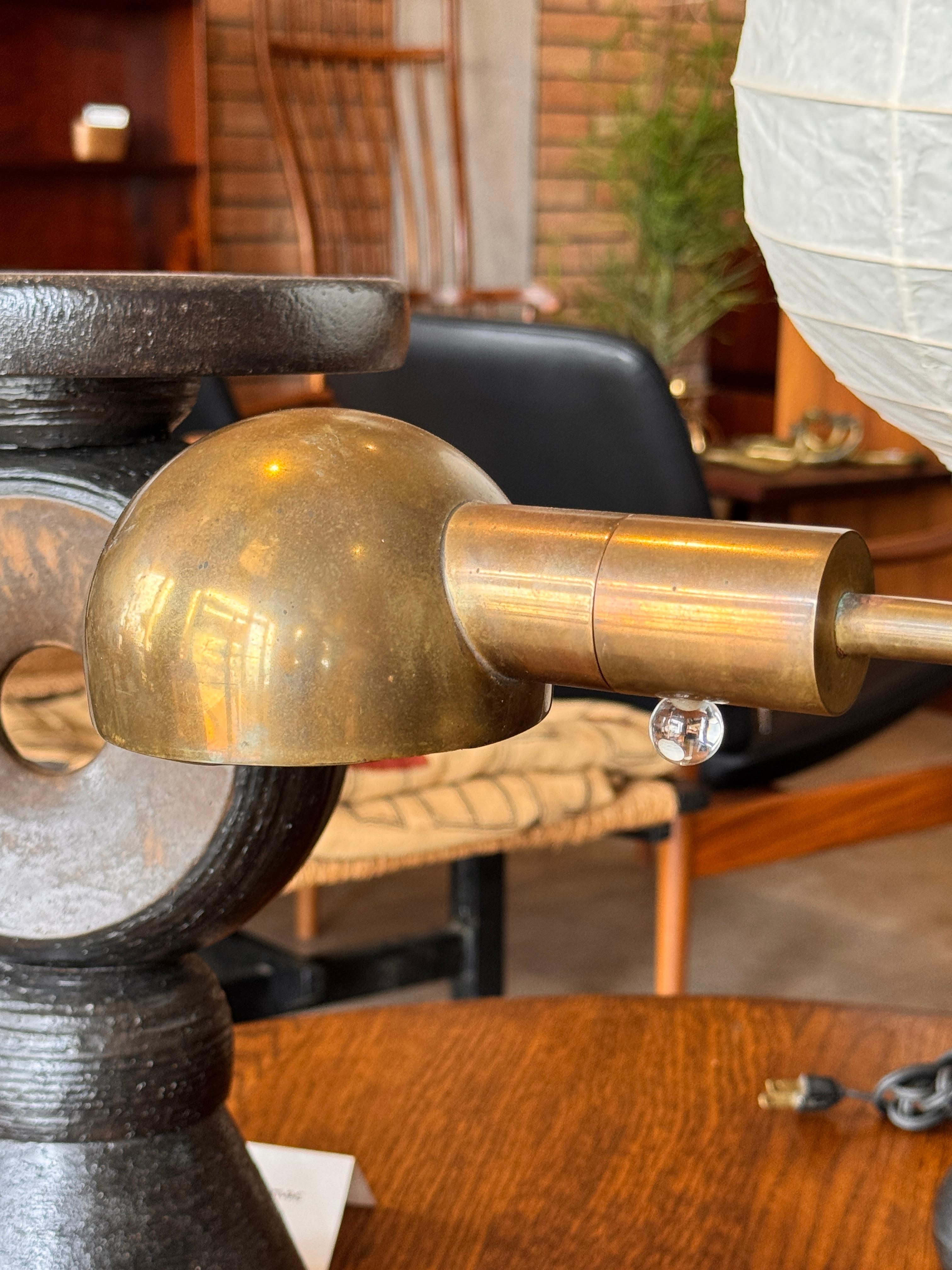 Antigua lámpara de mesa vintage Cedric Hartman de latón en venta 6
