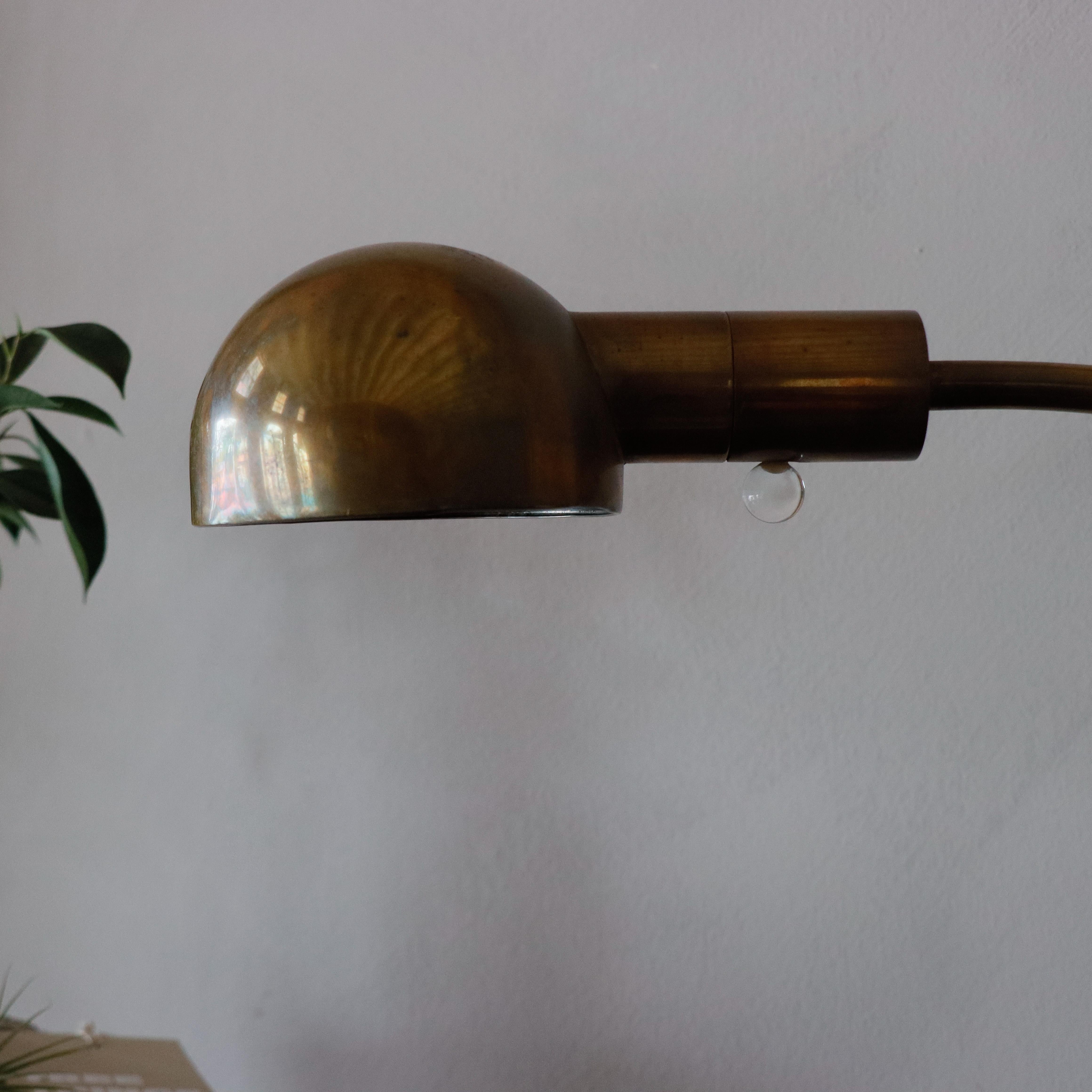 Antigua lámpara de mesa vintage Cedric Hartman de latón Moderno de mediados de siglo en venta