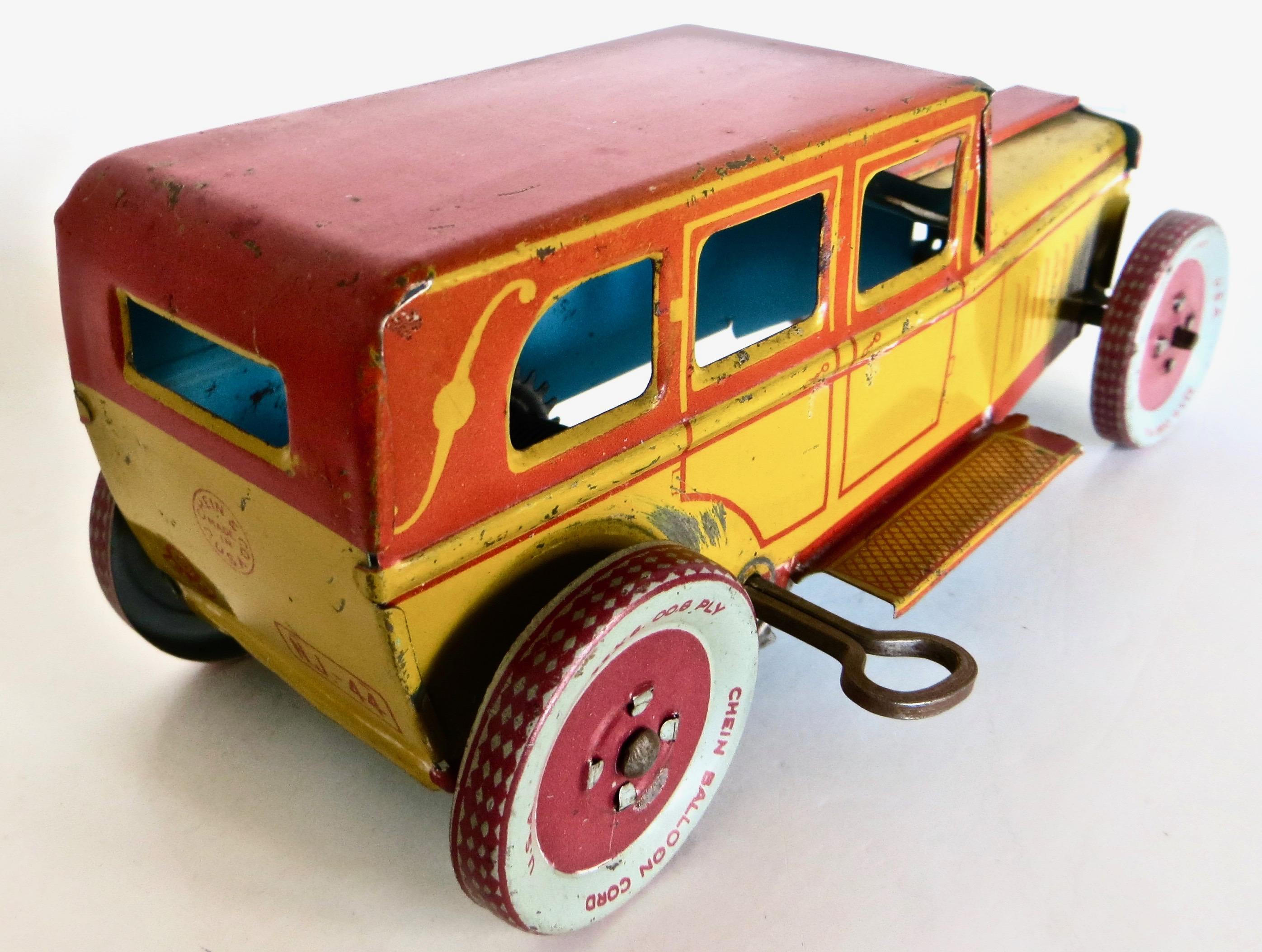 Early Vintage Chein Company All Tin Toy Wind-Up Limousine, American, Circa 1930 In Good Condition For Sale In Incline Village, NV