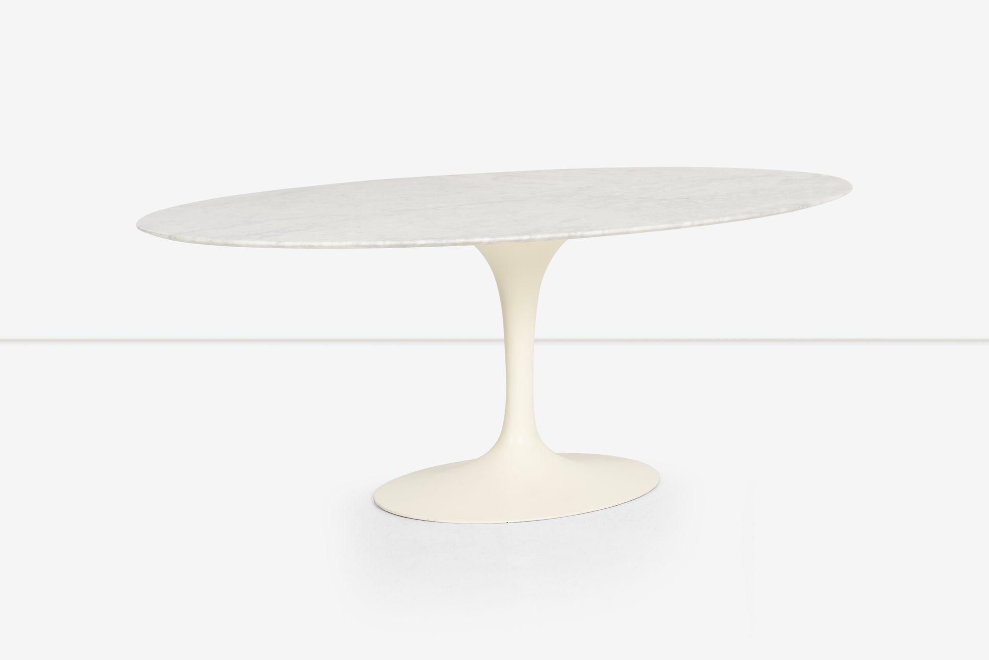 Früher Vintage- Tulpentisch von Eero Saarinen, Carrara-Marmor (amerikanisch) im Angebot