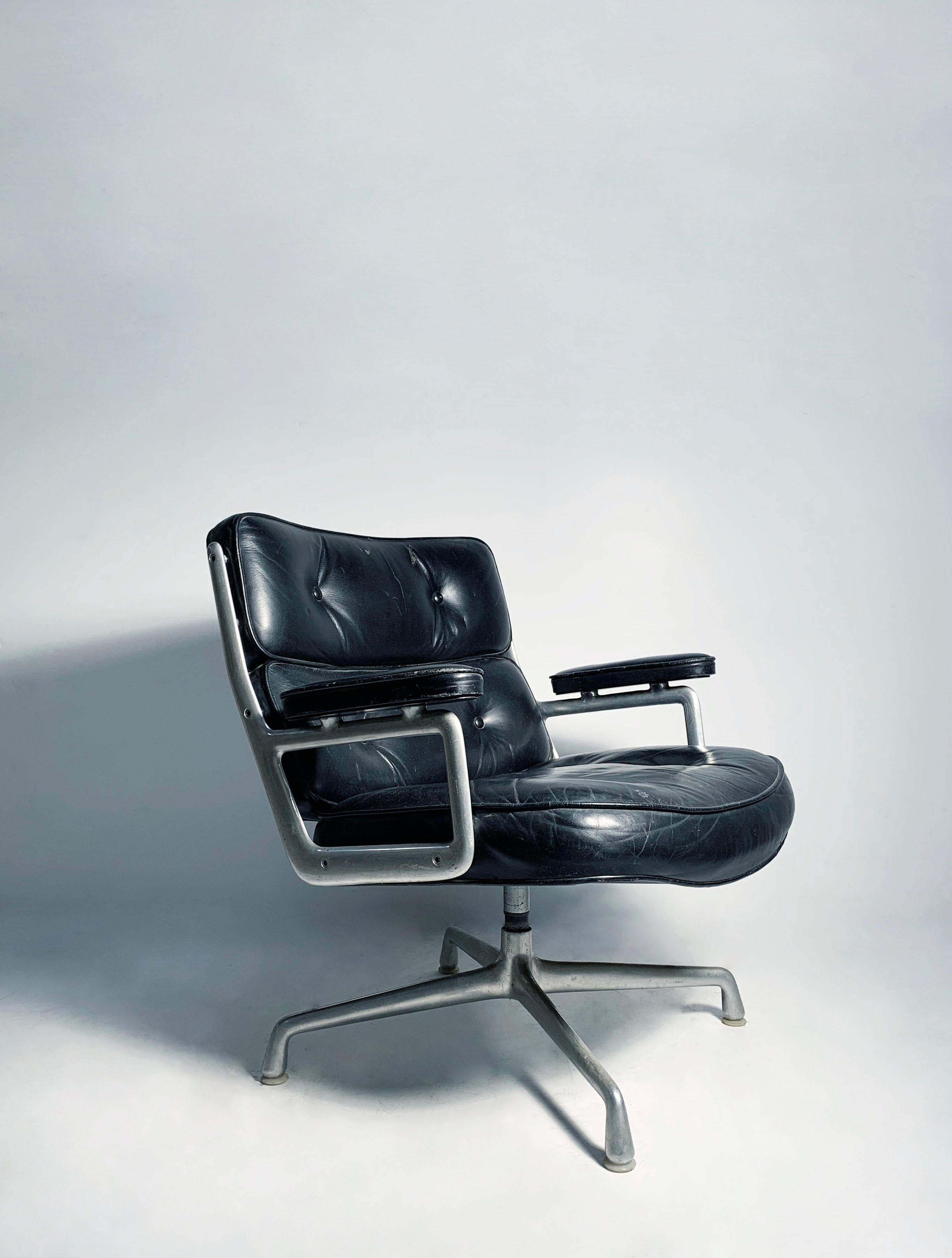 eames lounge chair vintage