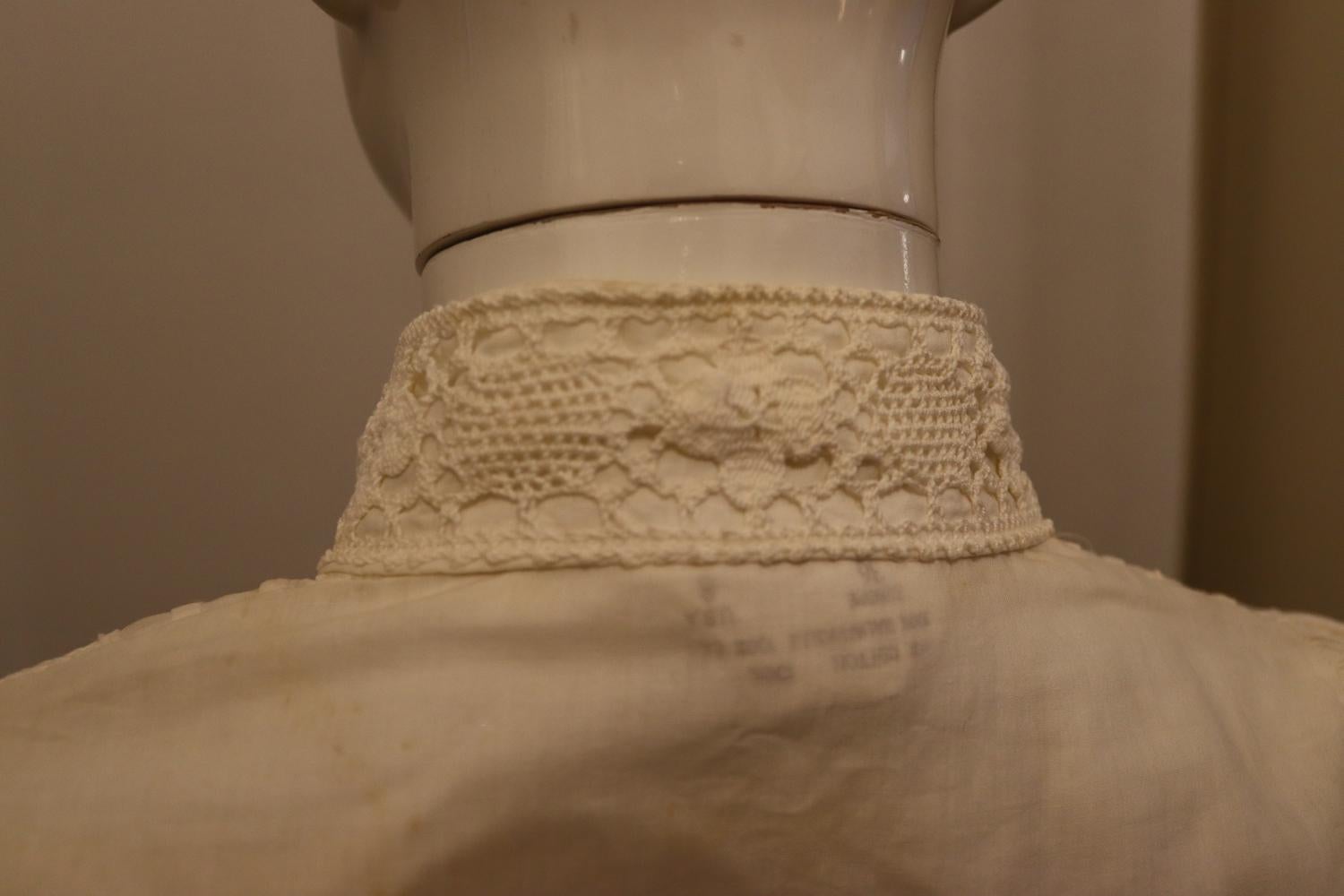 Frühzeitig  Weiße Vintage-Baumwollbluse von Laura Ashley ( hergestellt in Wales) im Zustand „Gut“ im Angebot in London, GB