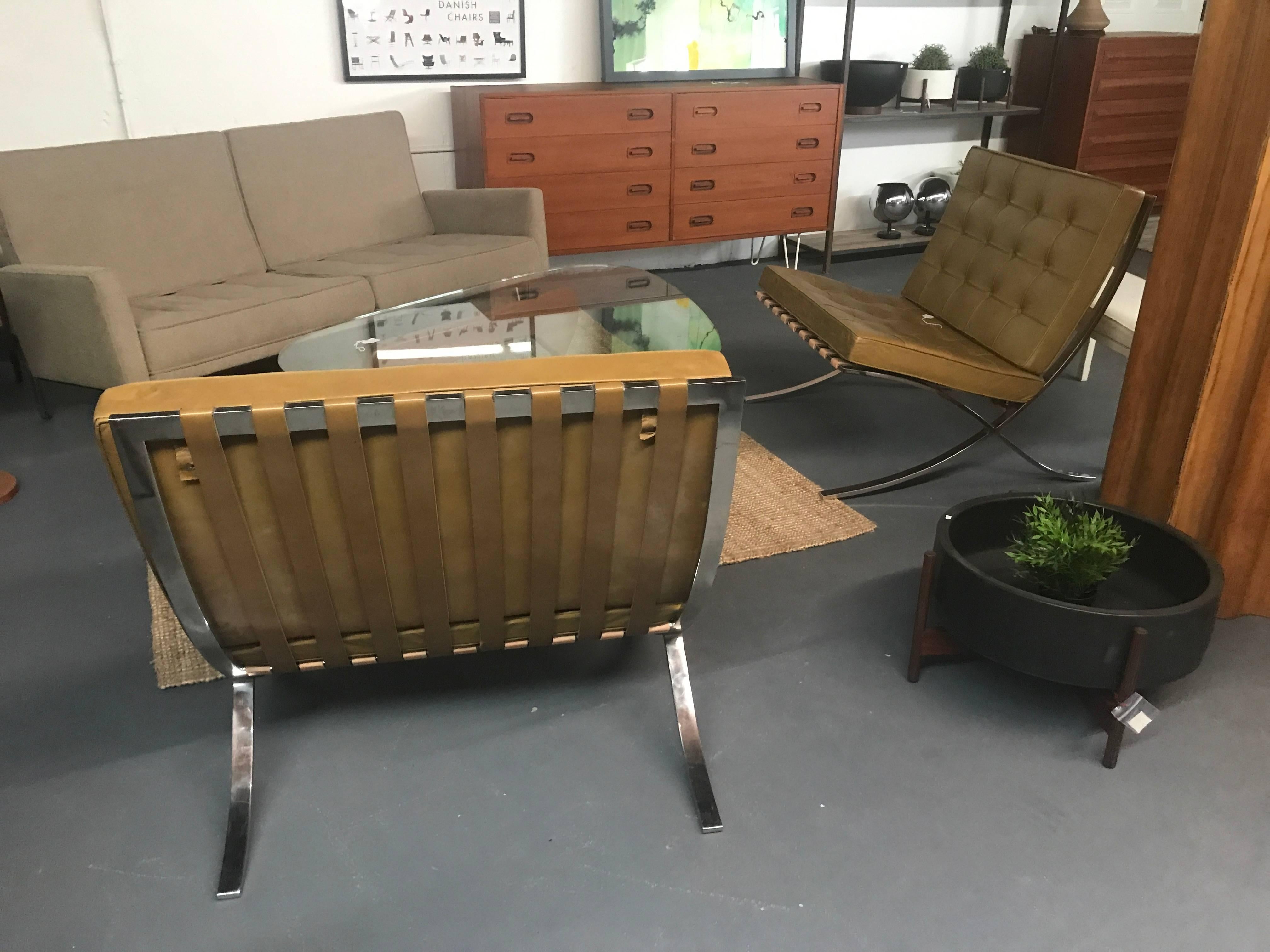 Mid-Century Modern Early Vintage Original Authentic Mies van der Rohe Barcelona Chairs for Knoll