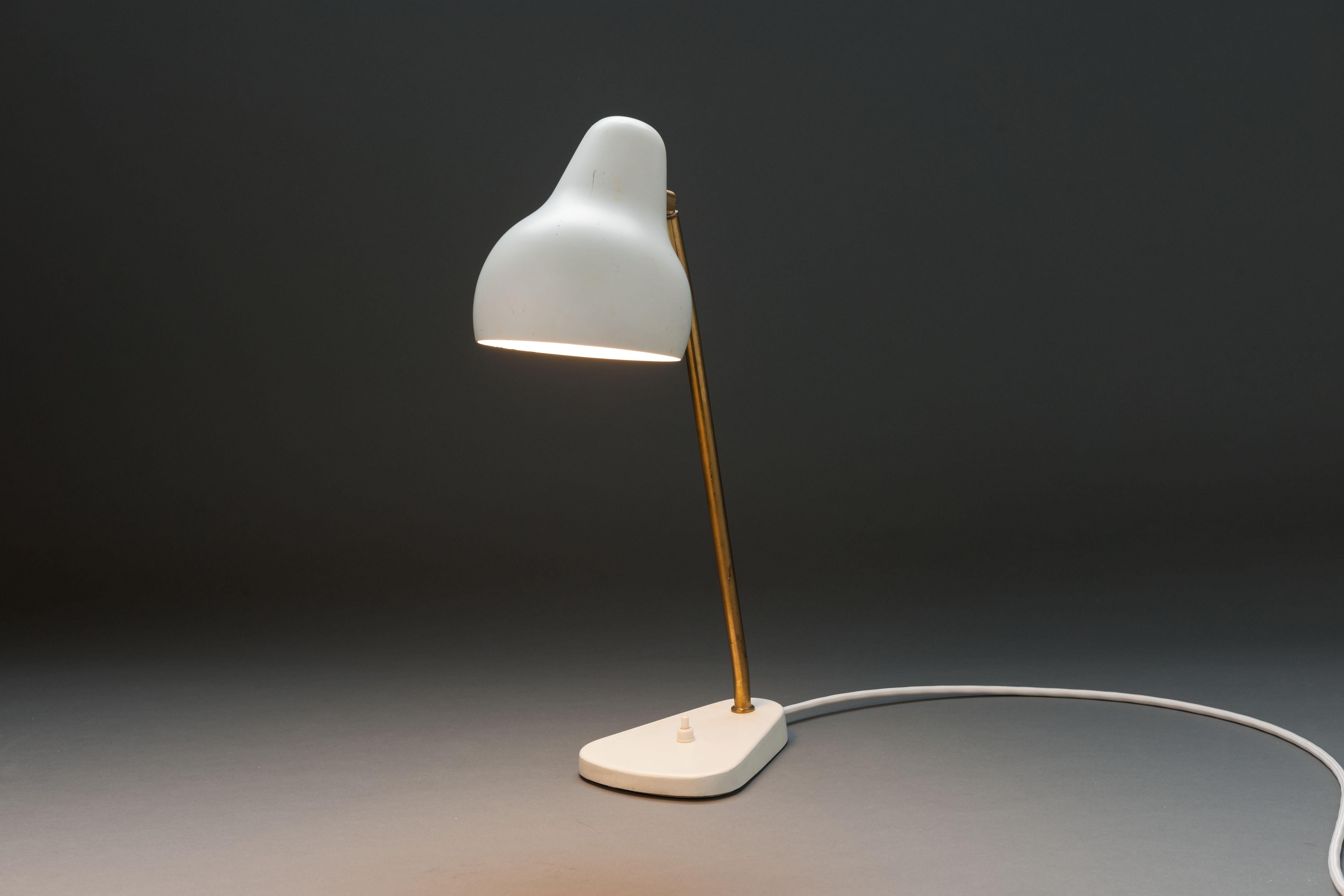 Scandinavian Modern Early 1950's Vl Table Lamp by Vilhelm Lauritzen, Louis Poulsen, Pair Available For Sale