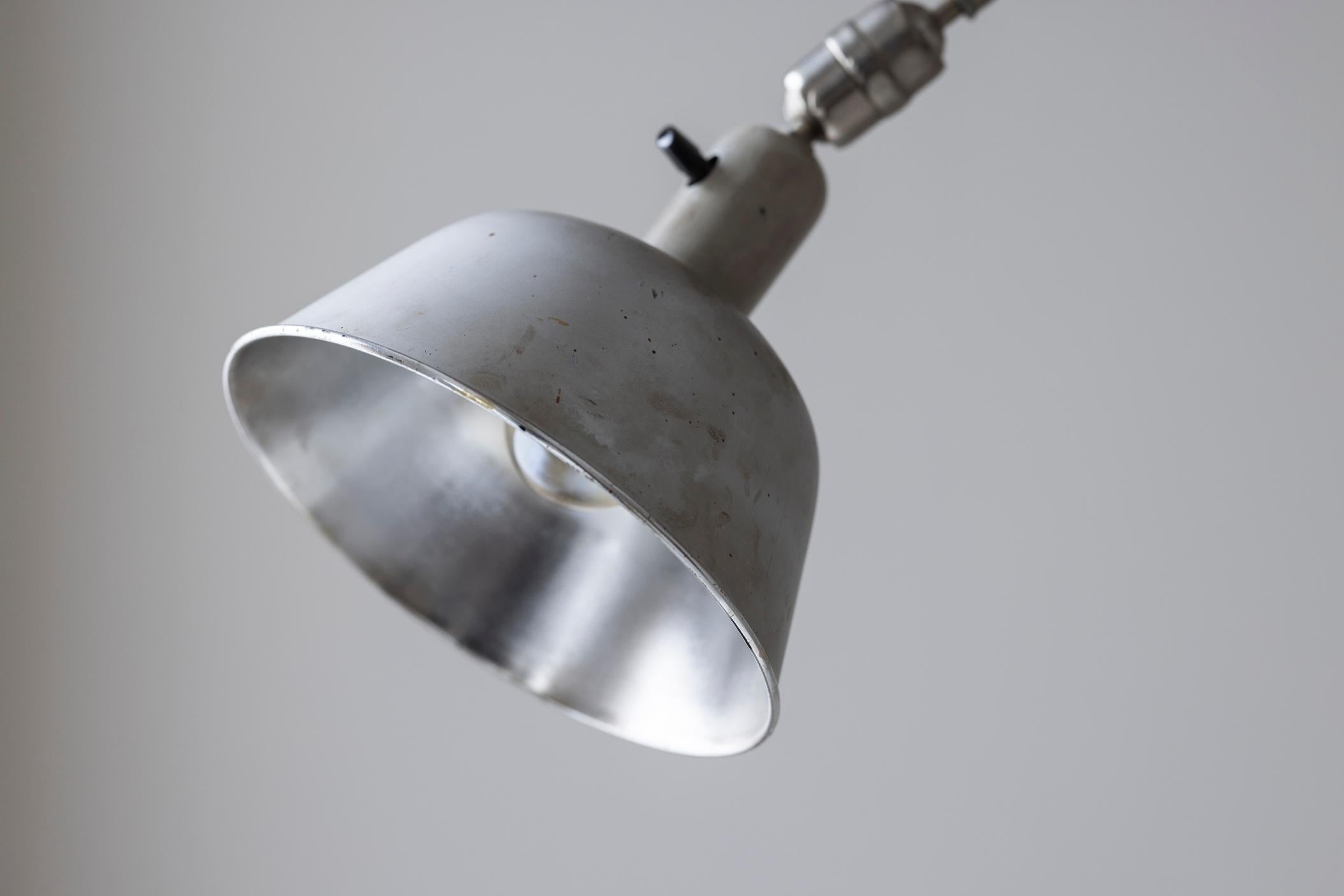 Lampe murale conçue par Johan Petter Johansson pour Triplex, Suède, années 1930. en vente 2