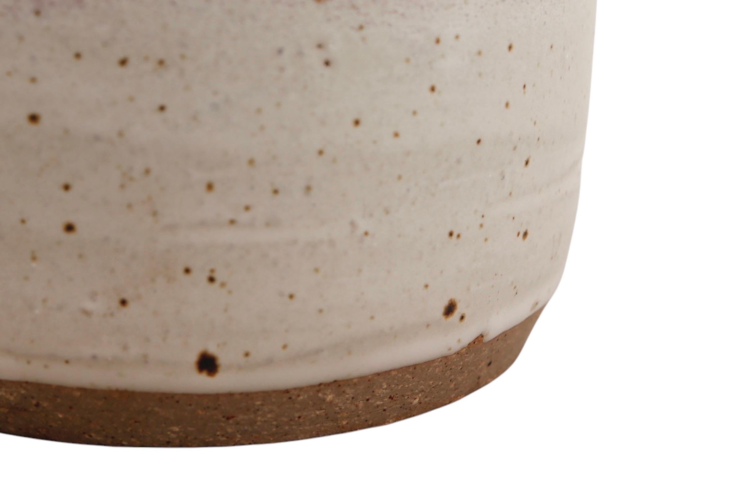 Portautensili in ceramica 