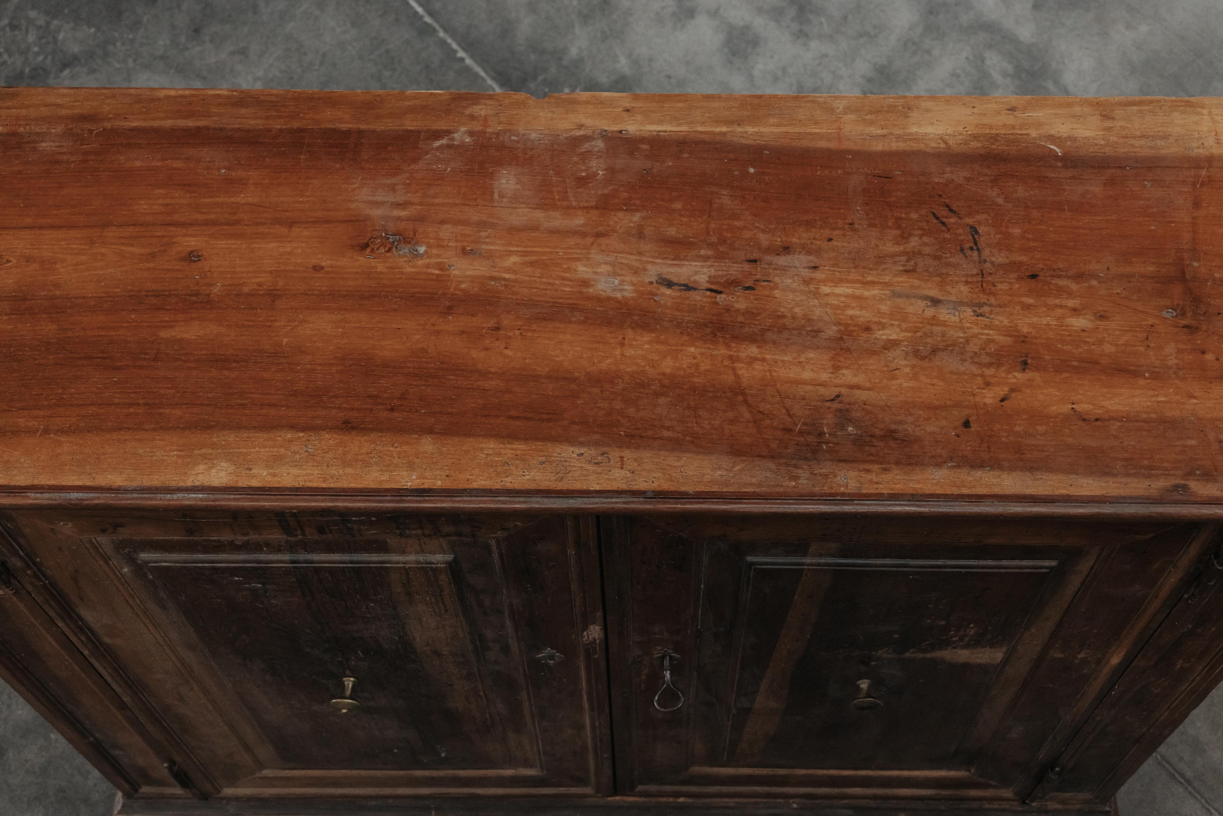 Early Walnut Cabinet From Italy, Circa 1800 For Sale 3