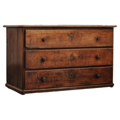 Early Walnut Chest Of Drawers From Italy, Circa 1820
