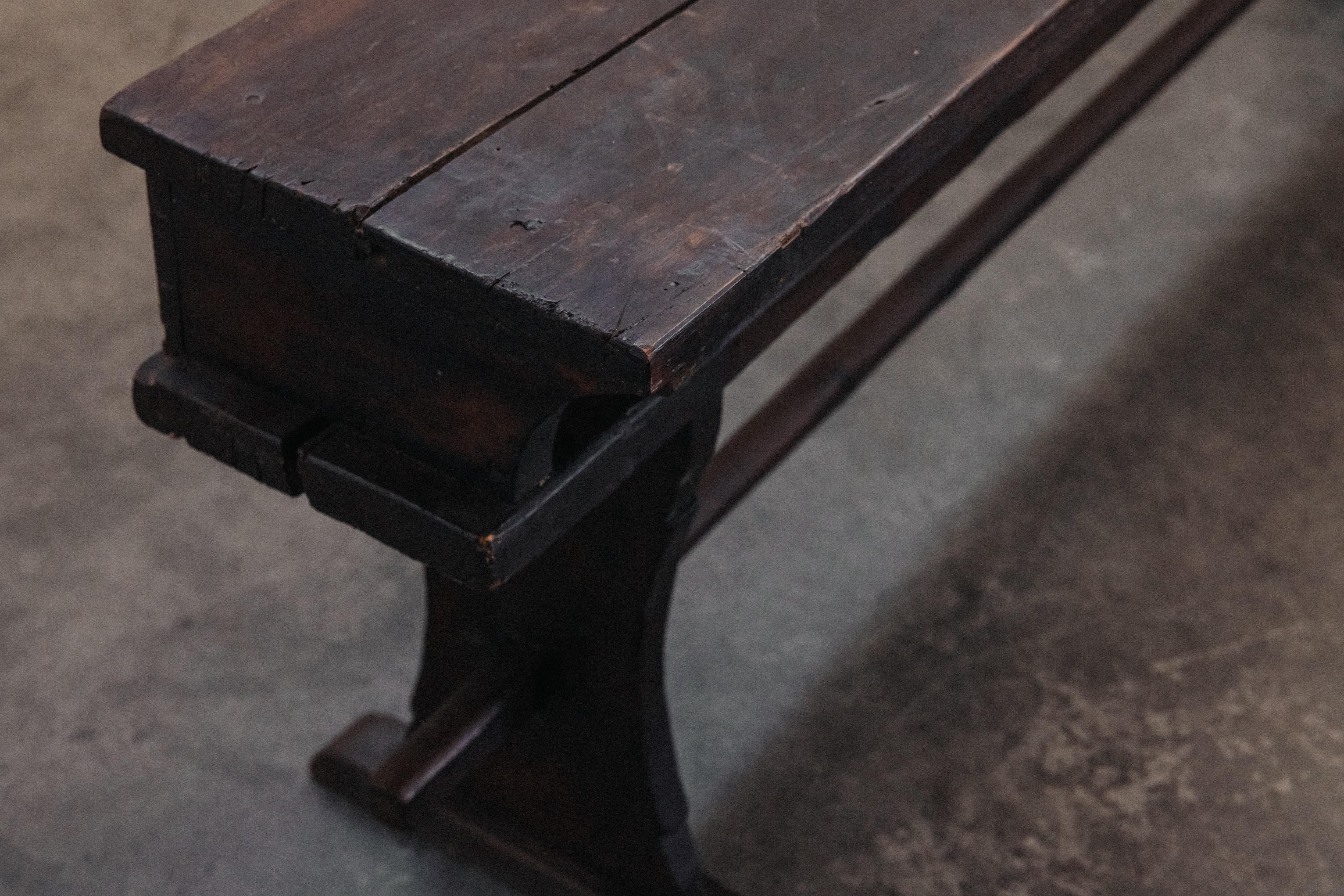 Consola de nogal italiana antigua, circa 1800 en venta 1