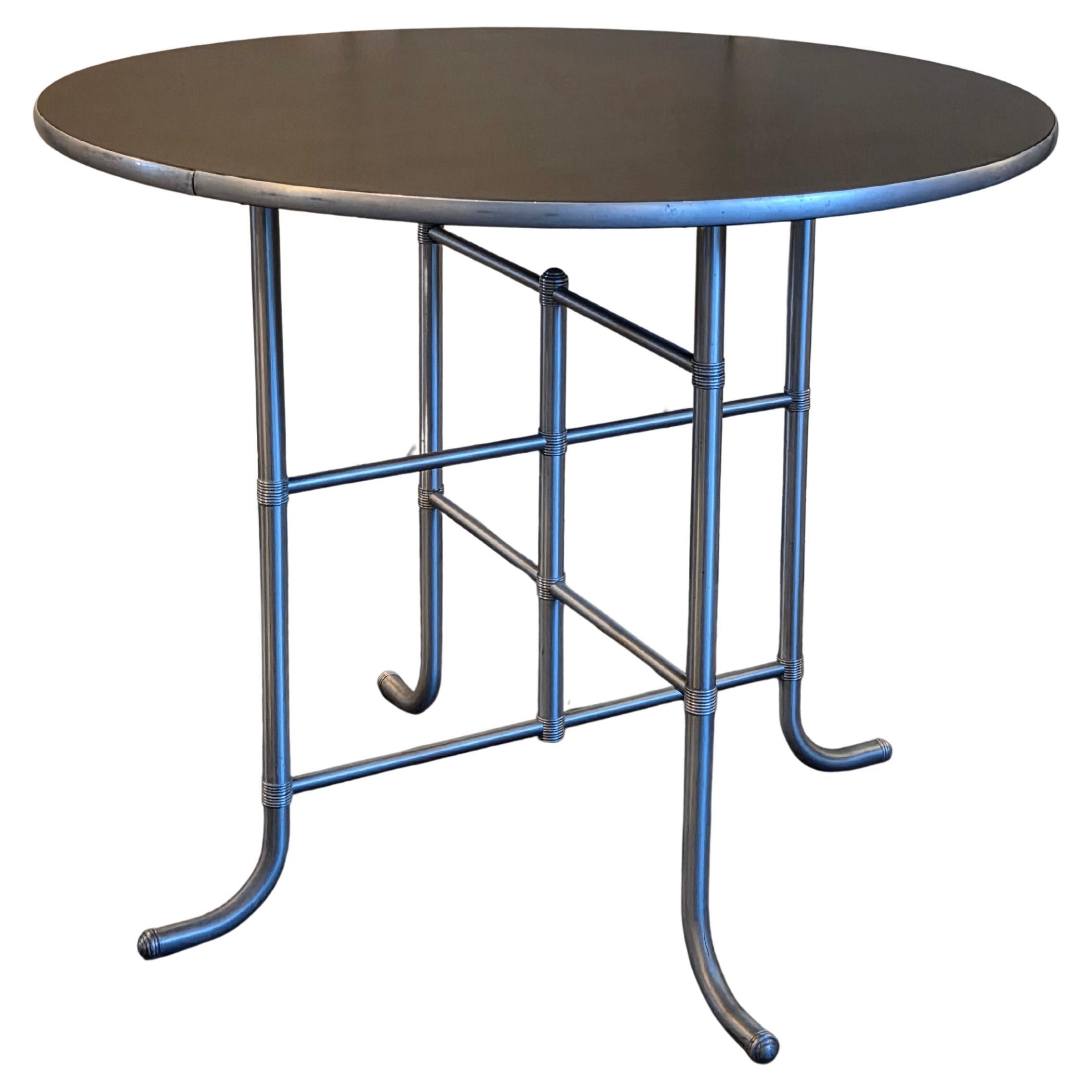 Table ronde à piétement en J de 36" de Warren McArthur, Label de demande de brevet, 1933-34