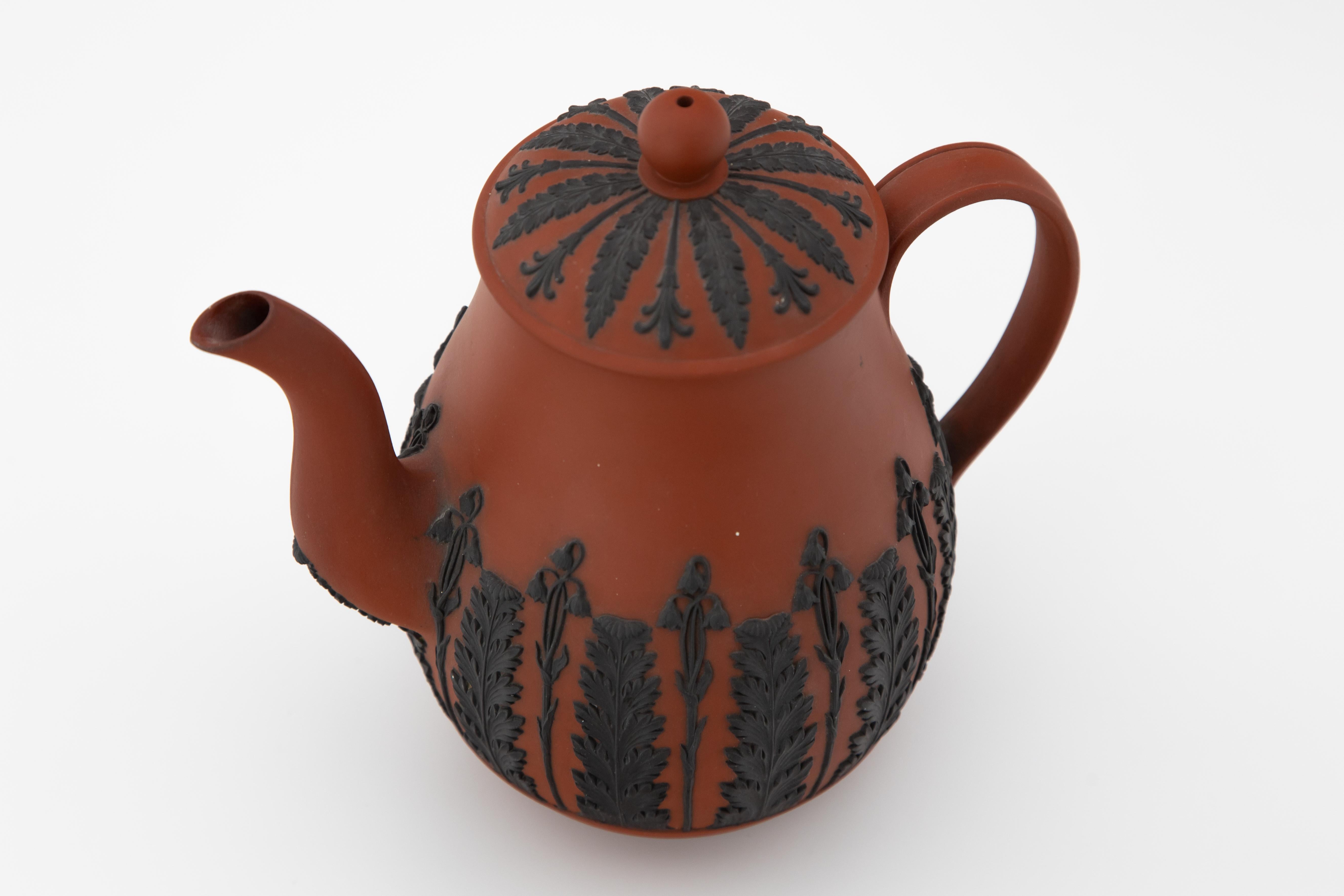Cafetera neoclásica de Wedgwood Early Egyptian Revival Rosso Antico siglo XIX en venta