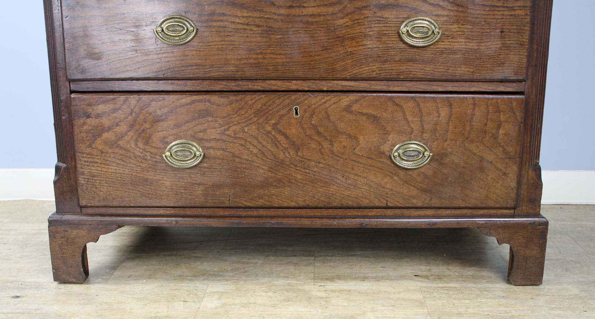 Early Welsh Country Oak Chest with Crossbanded Top and Quarter Columns For Sale 2