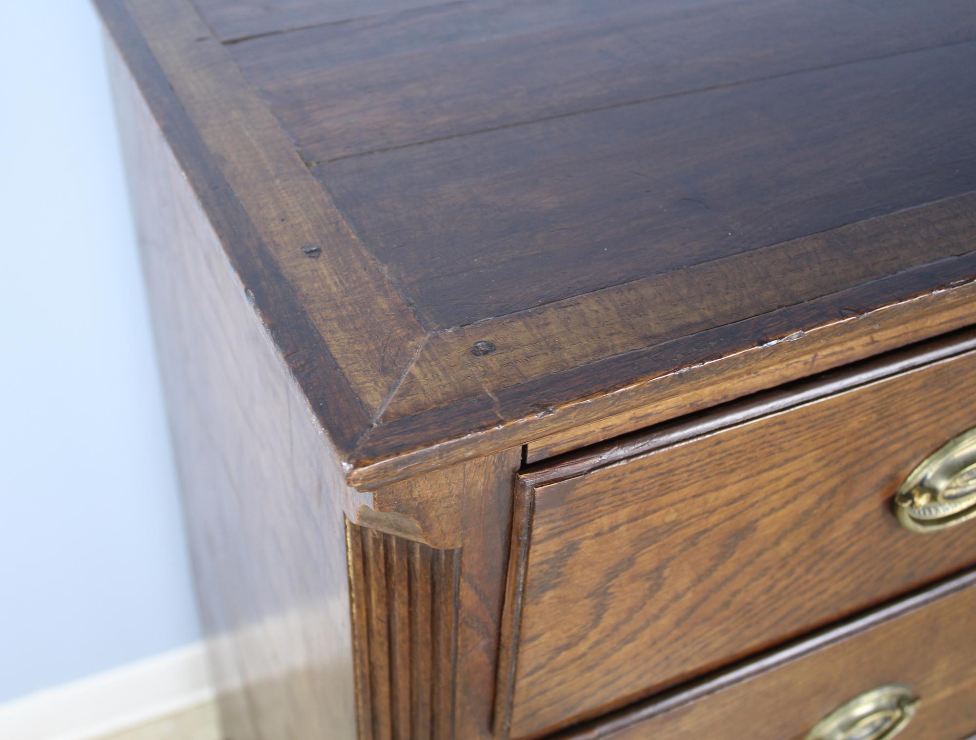 Early Welsh Country Oak Chest with Crossbanded Top and Quarter Columns For Sale 5