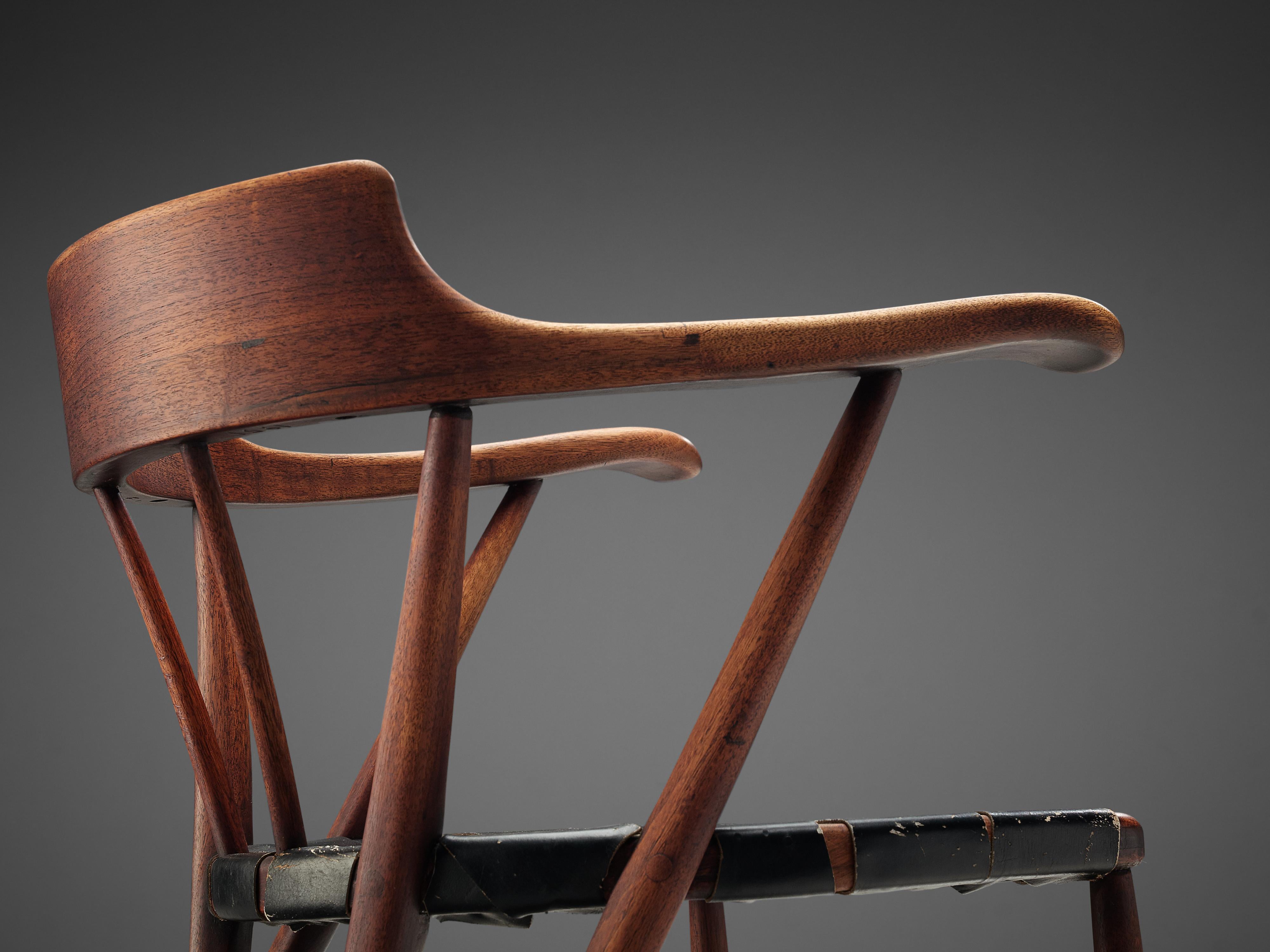 Early Wharton Esherick ‘Captain’s Chairs’ in American Walnut and Leather 12