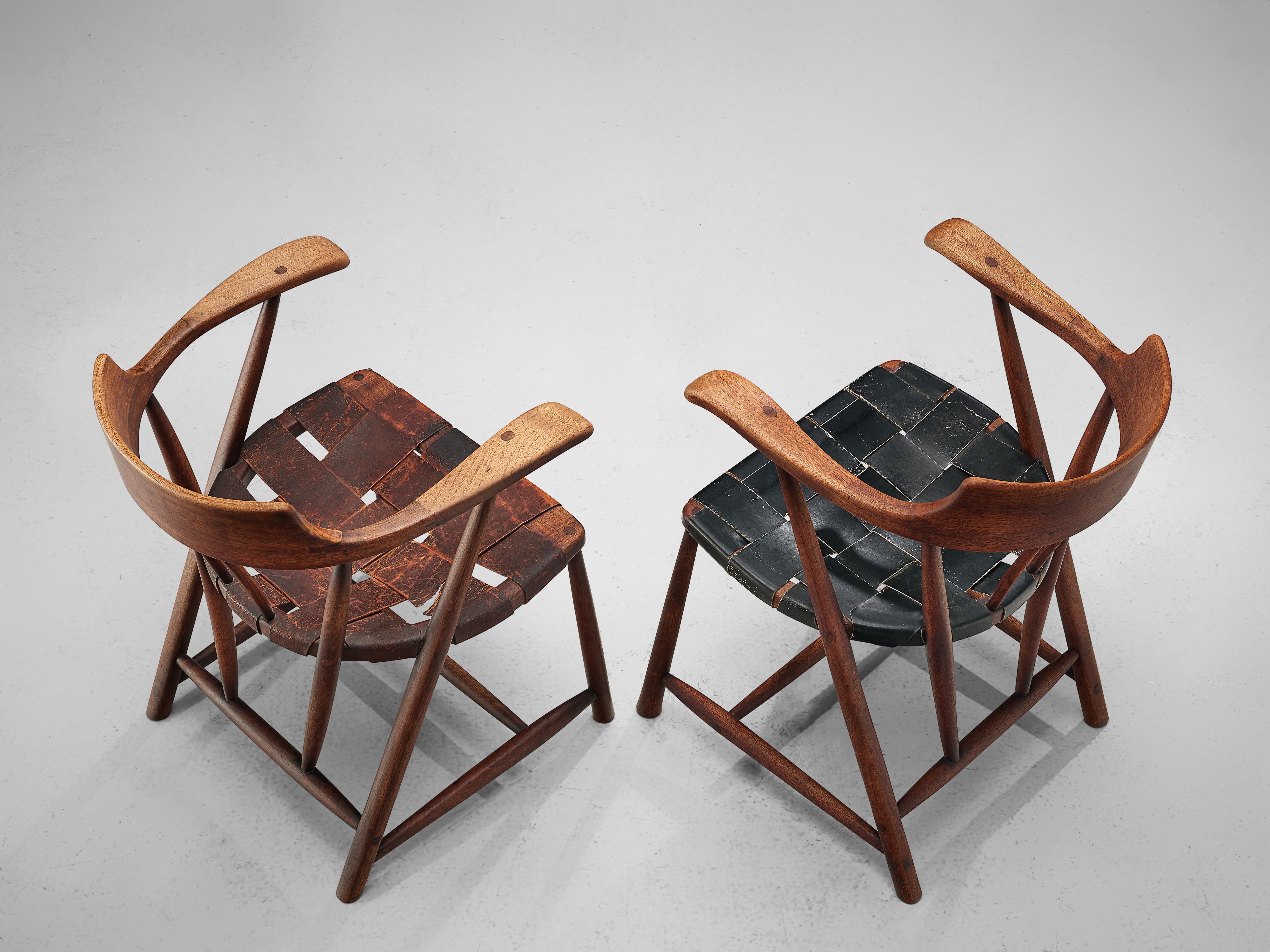 Early Wharton Esherick ‘Captain’s Chairs’ in American Walnut and Leather 2