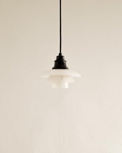 Pendentif du milieu du siècle dernier Poul Henningsen « PH 2/2 » blanc ancien de Louis Poulsen, années 1930