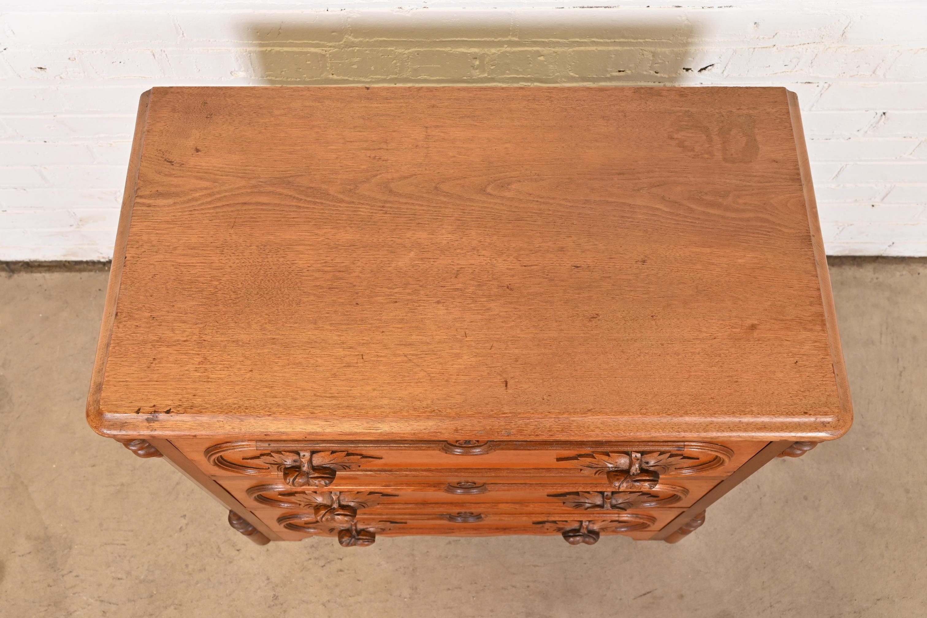 Early Widdicomb Victorian Carved Walnut Chest of Drawers, Circa 1870 For Sale 4