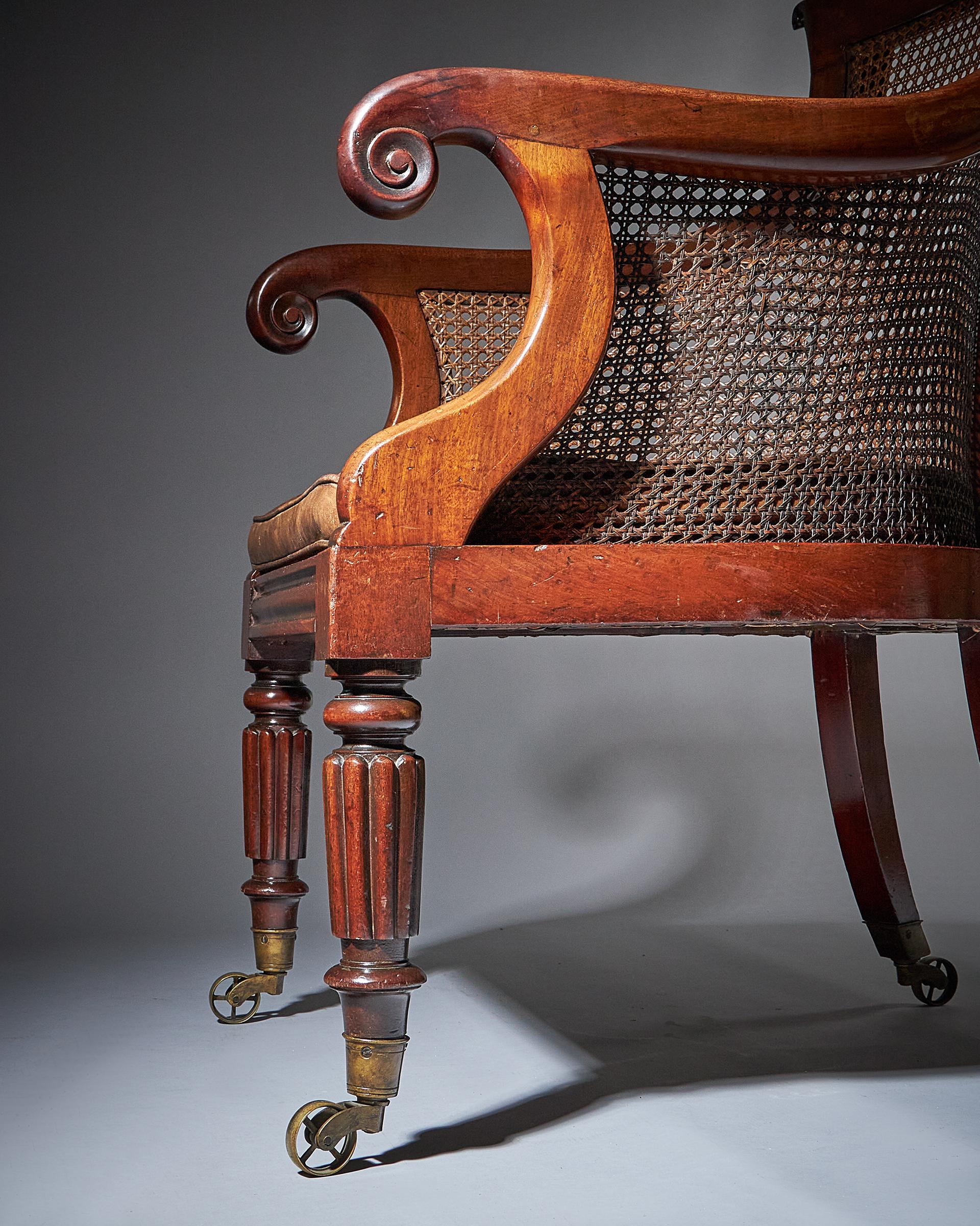 Early William IV Mahogany Bergère Armchair of Large Scale with Original Leather For Sale 3