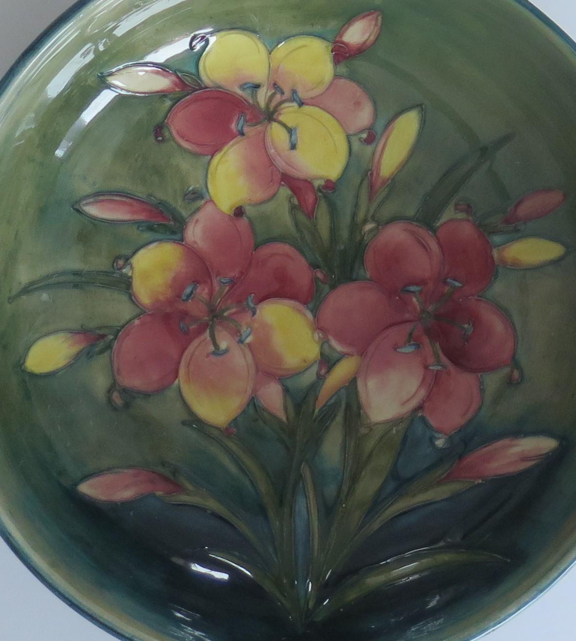 Art Deco Early William Moorcroft Pottery Large Bowl in Freesia Pattern, circa 1935 For Sale