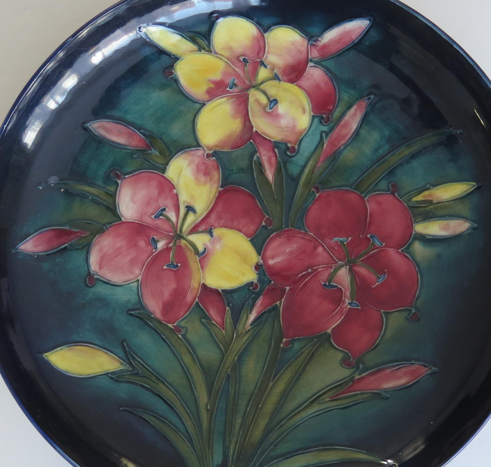English Early William Moorcroft Pottery Large Dish in Freesia Pattern, circa 1935 For Sale