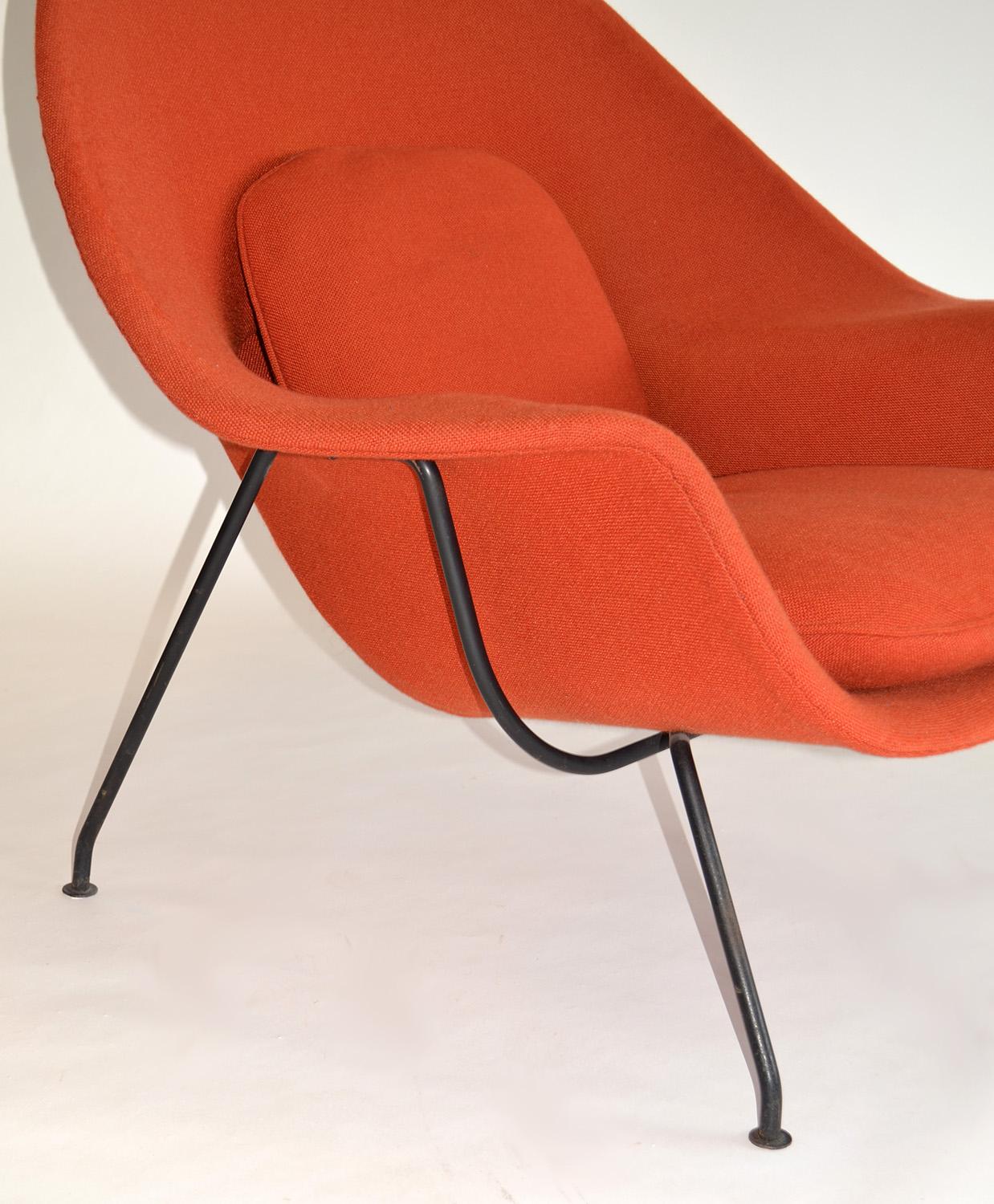 Early Womb Chair and Ottoman by Eero Saarinen for Knoll, c. 1952 In Good Condition In Fort Lauderdale, FL