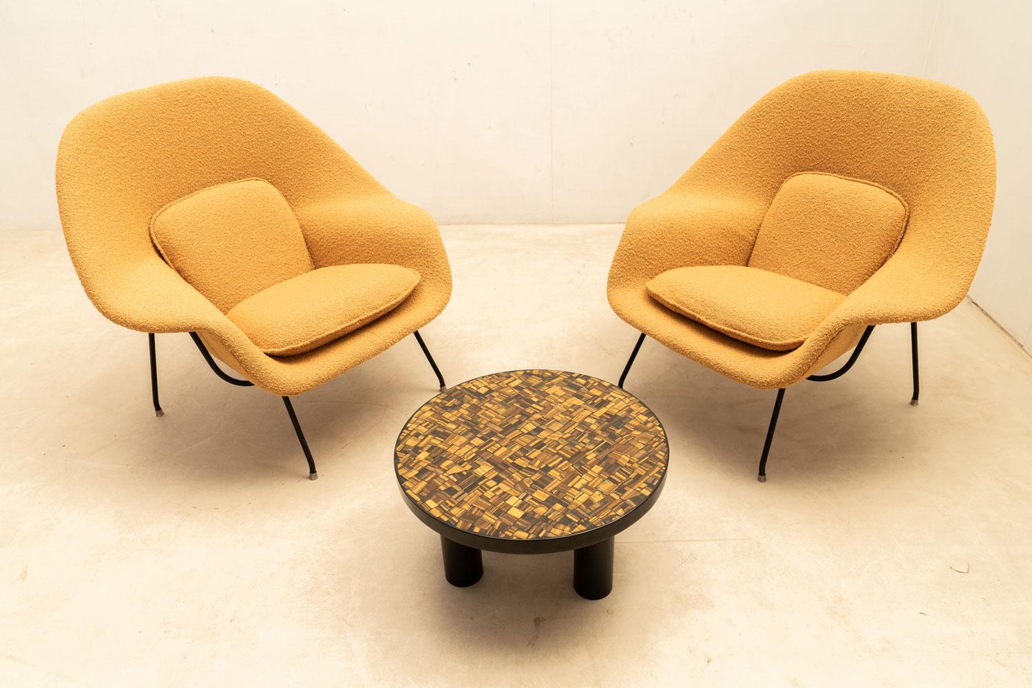 Early Womb chair by  Eero Saarinen 1