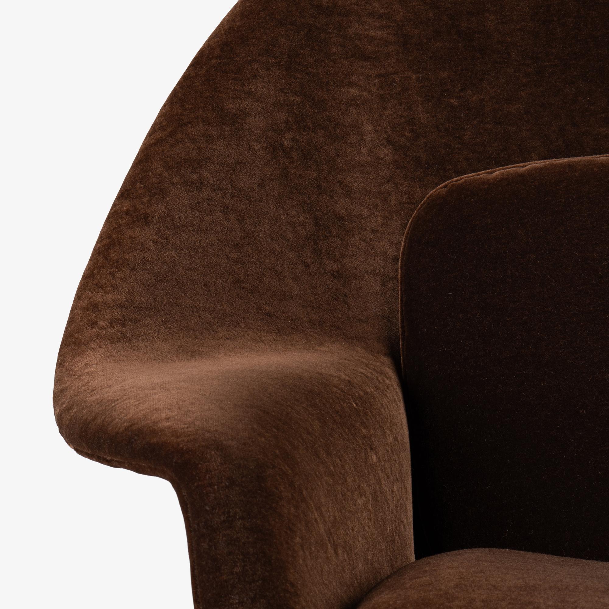 Sedia e ottomana Early Womb in mohair cioccolato di Eero Saarinen per Knoll in vendita 5