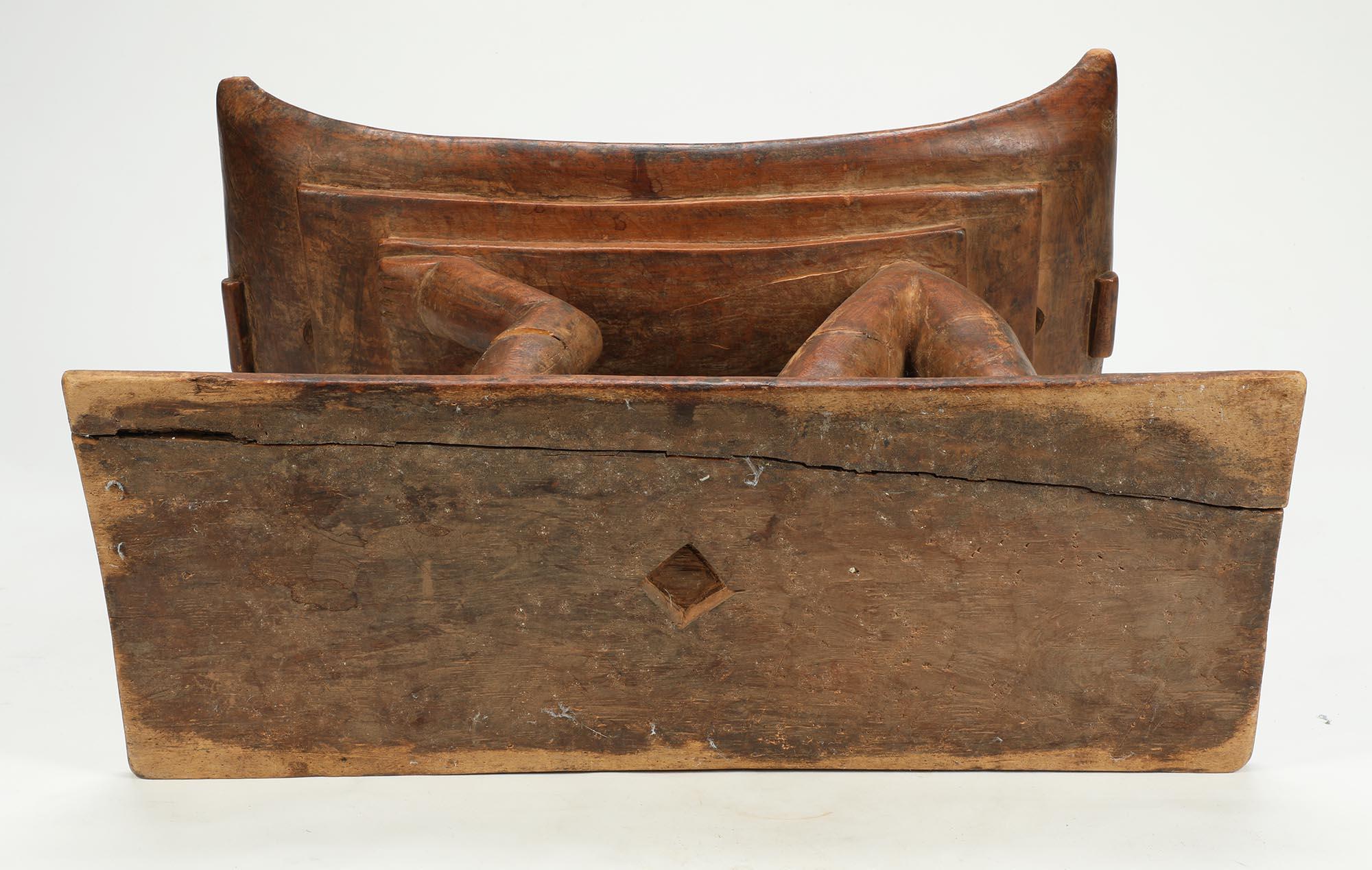Ghanaian Early Wood Ashanti Stool Reclining Figure Supporting Top, Ghana Mid 20th Century For Sale