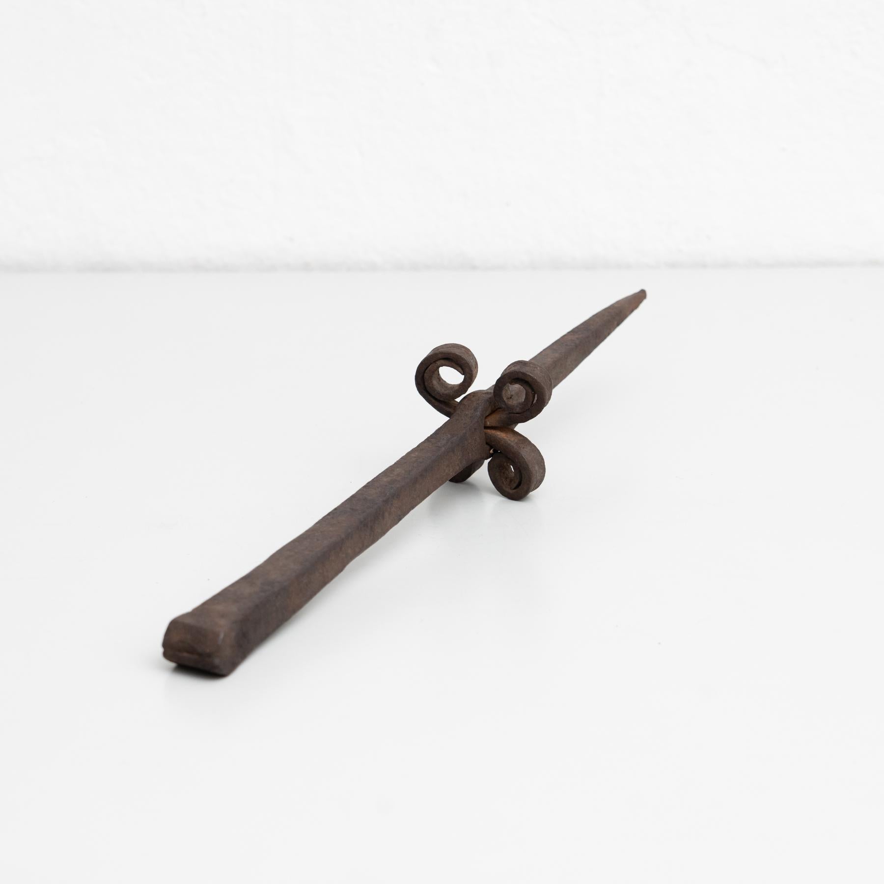 Early XX Century Metal Scythe Sharpener In Good Condition For Sale In Barcelona, Barcelona