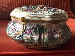 Early XXth Century Antique Italian Porcelain Box Capodimonte Richly Decorated