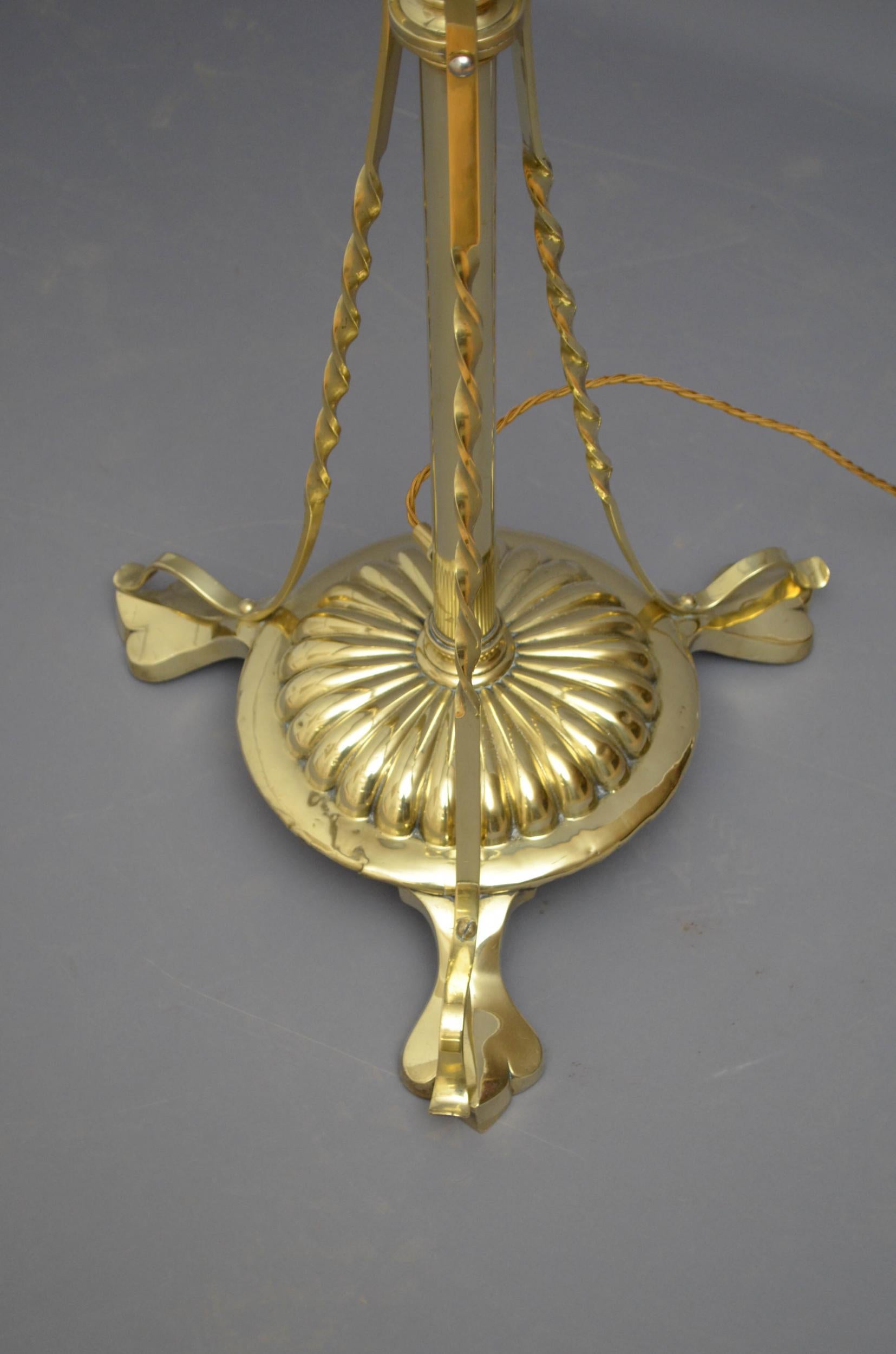 20th Century Early XXth Century Brass Floor Lamp For Sale