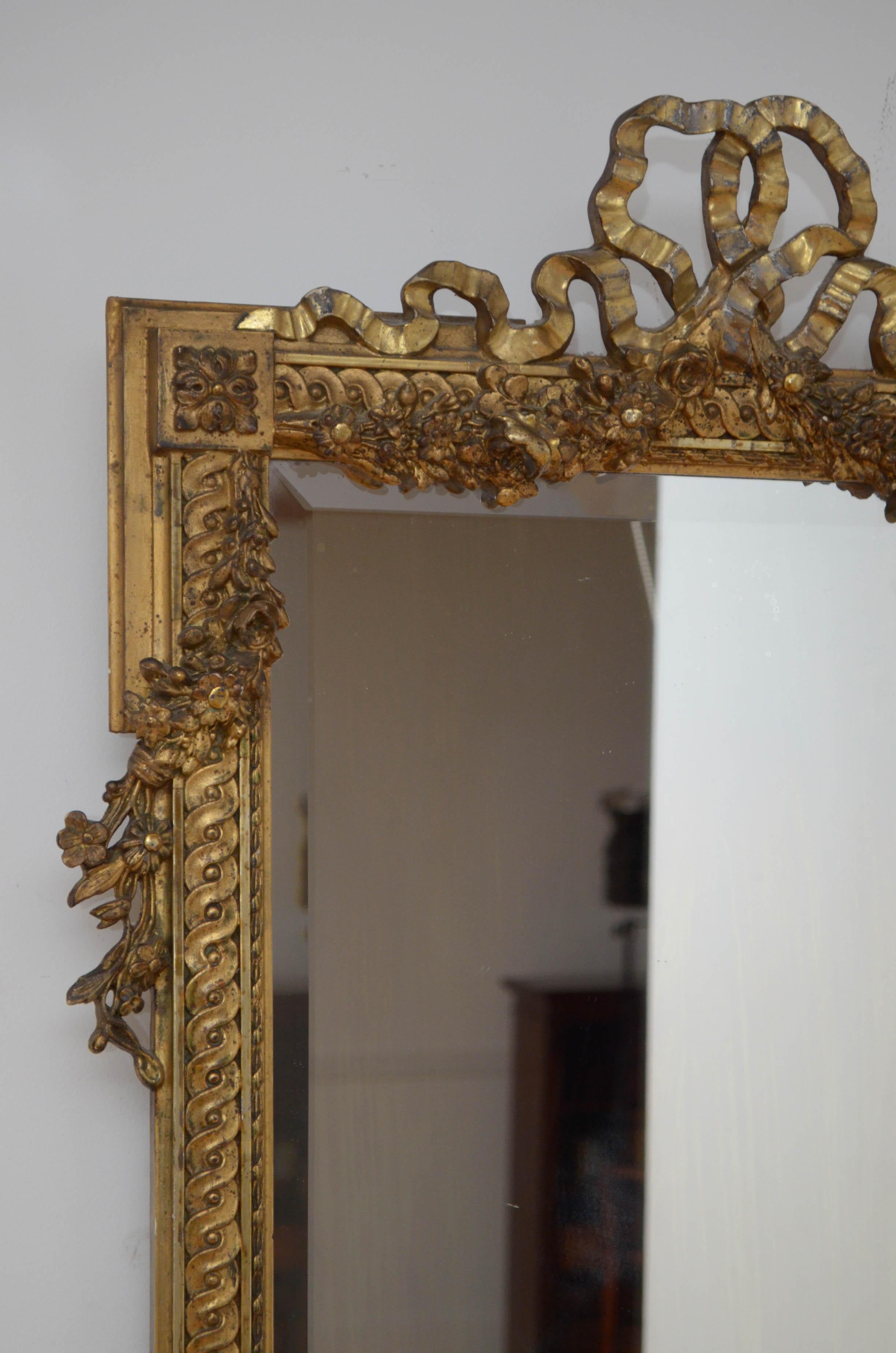 Gold Leaf Early XXth Century Giltwood Mirror