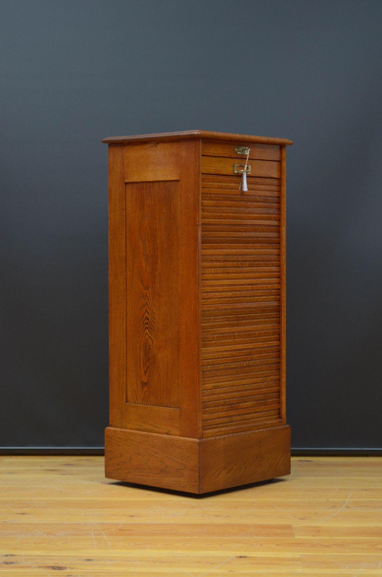 Early XXth Century Solid Oak Tambour Filing Cabinet In Good Condition For Sale In Whaley Bridge, GB