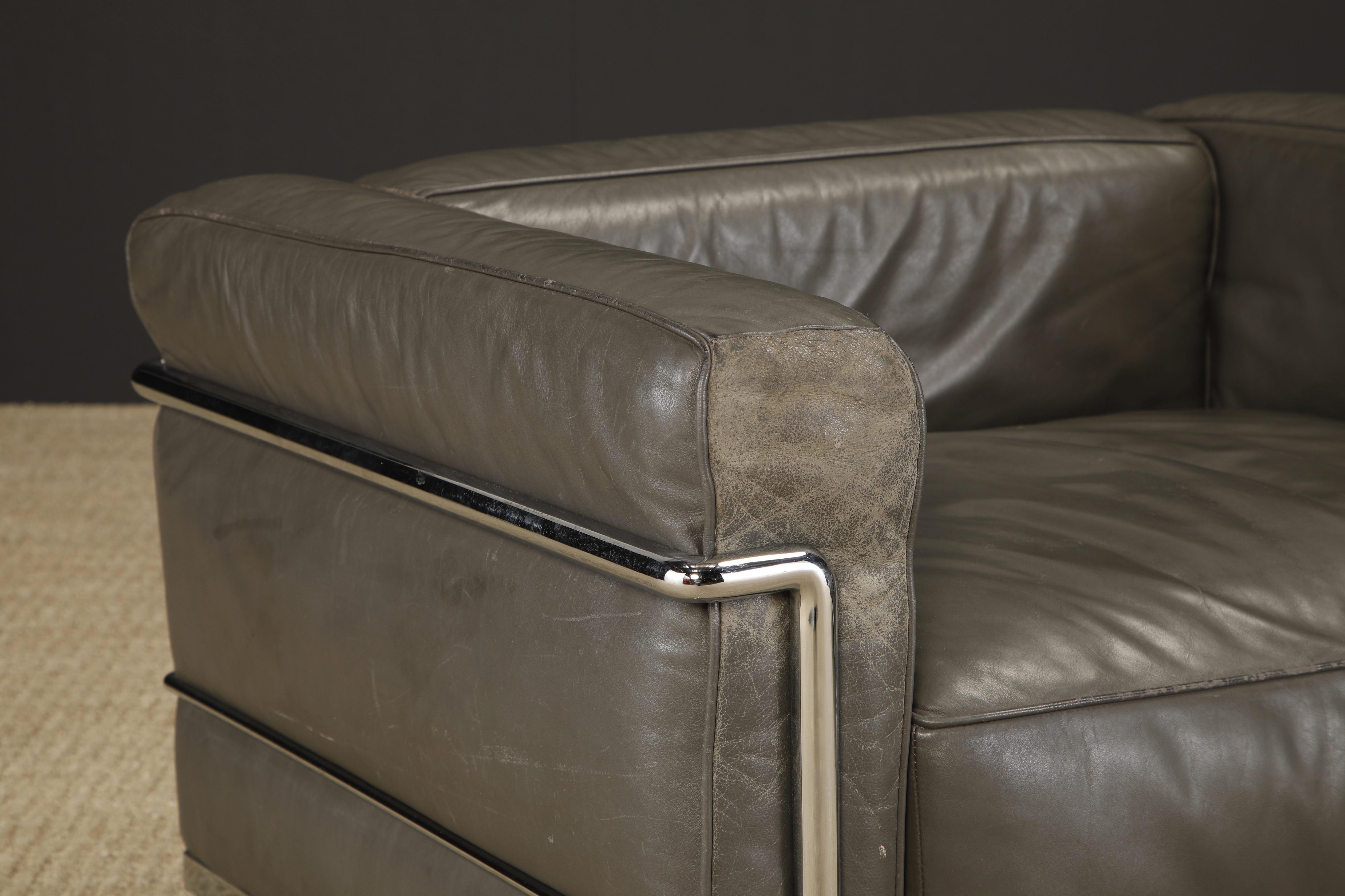 Early Year Grey Leather 'LC3' Club Chairs by Le Corbusier for Cassina, Signed For Sale 4