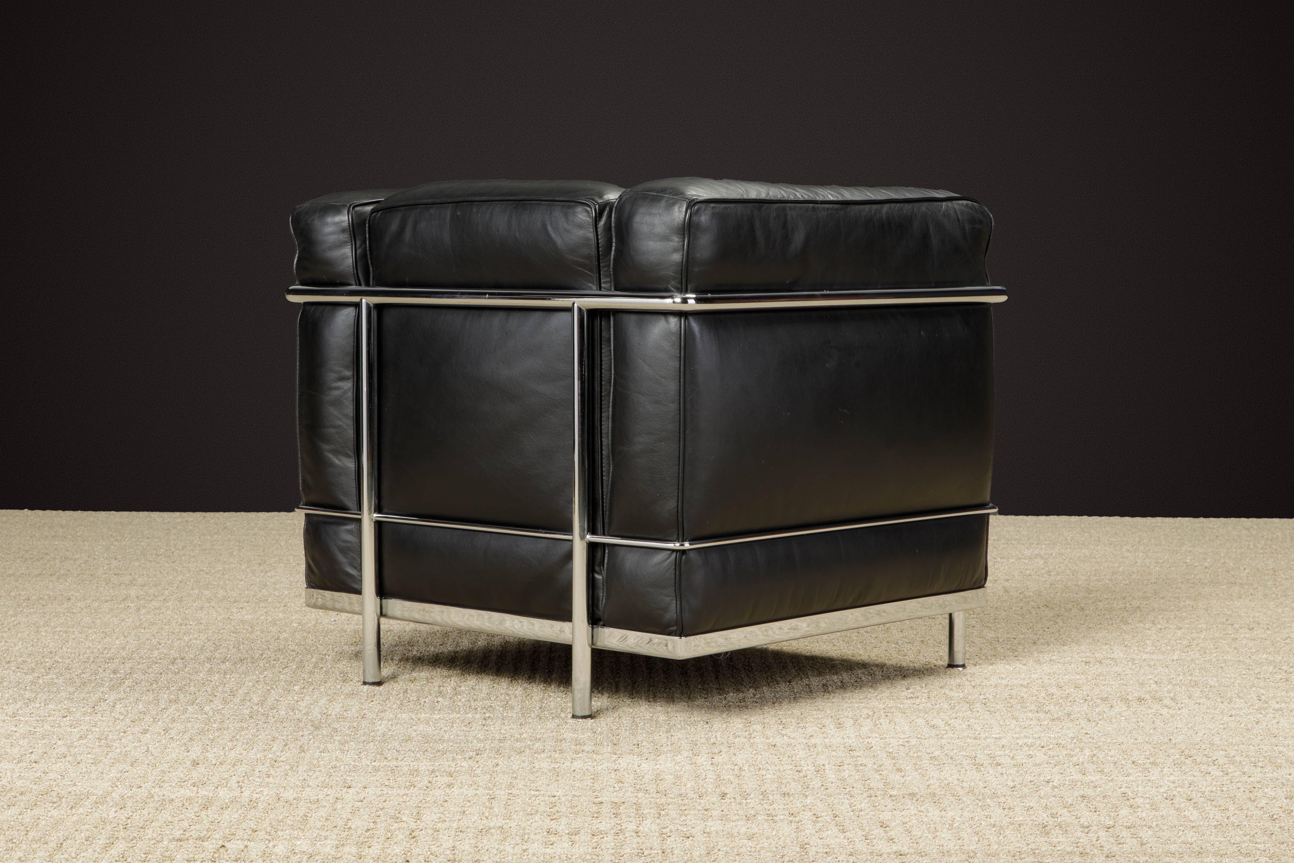 Fauteuils club en cuir noir 