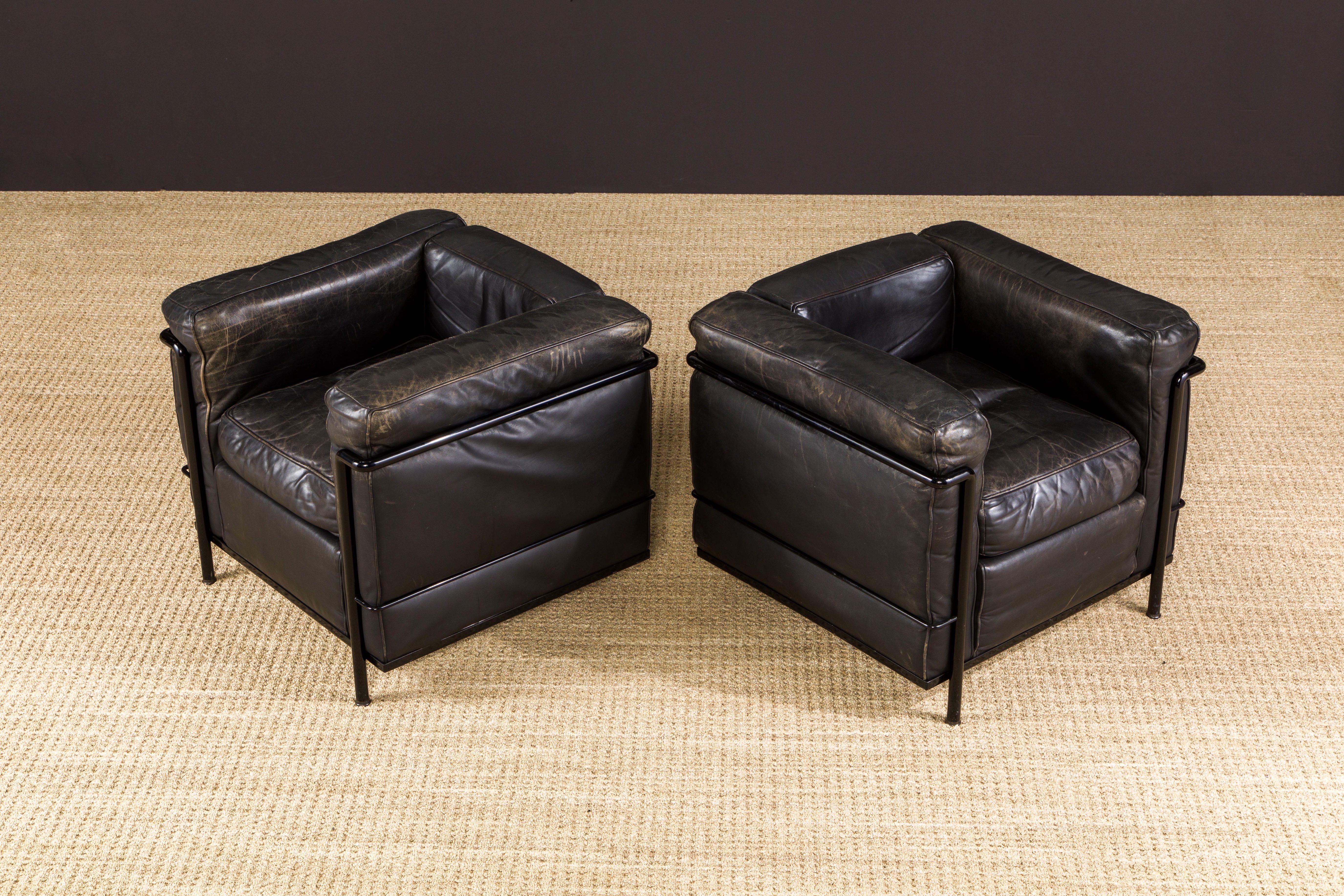 Early Year 'LC2' Black Leather Club Chairs by Le Corbusier for Cassina, Signed 1