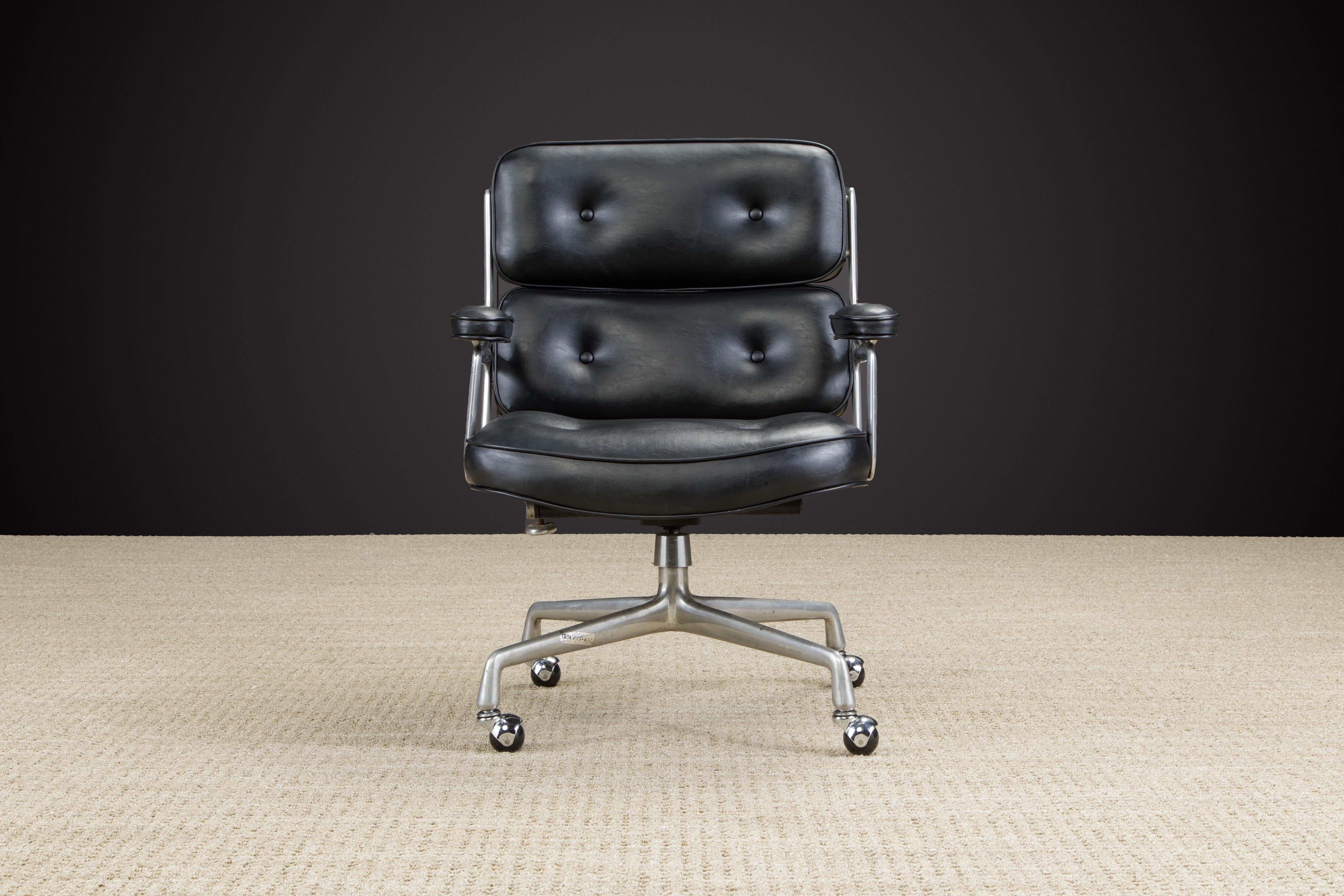 This very early production year of the Time Life Executive Chair by Charles and Ray Eames for Herman Miller was originally designed in 1960 for the Time Life building hence the chair's name. Signed with a Herman Miller label and round medallion