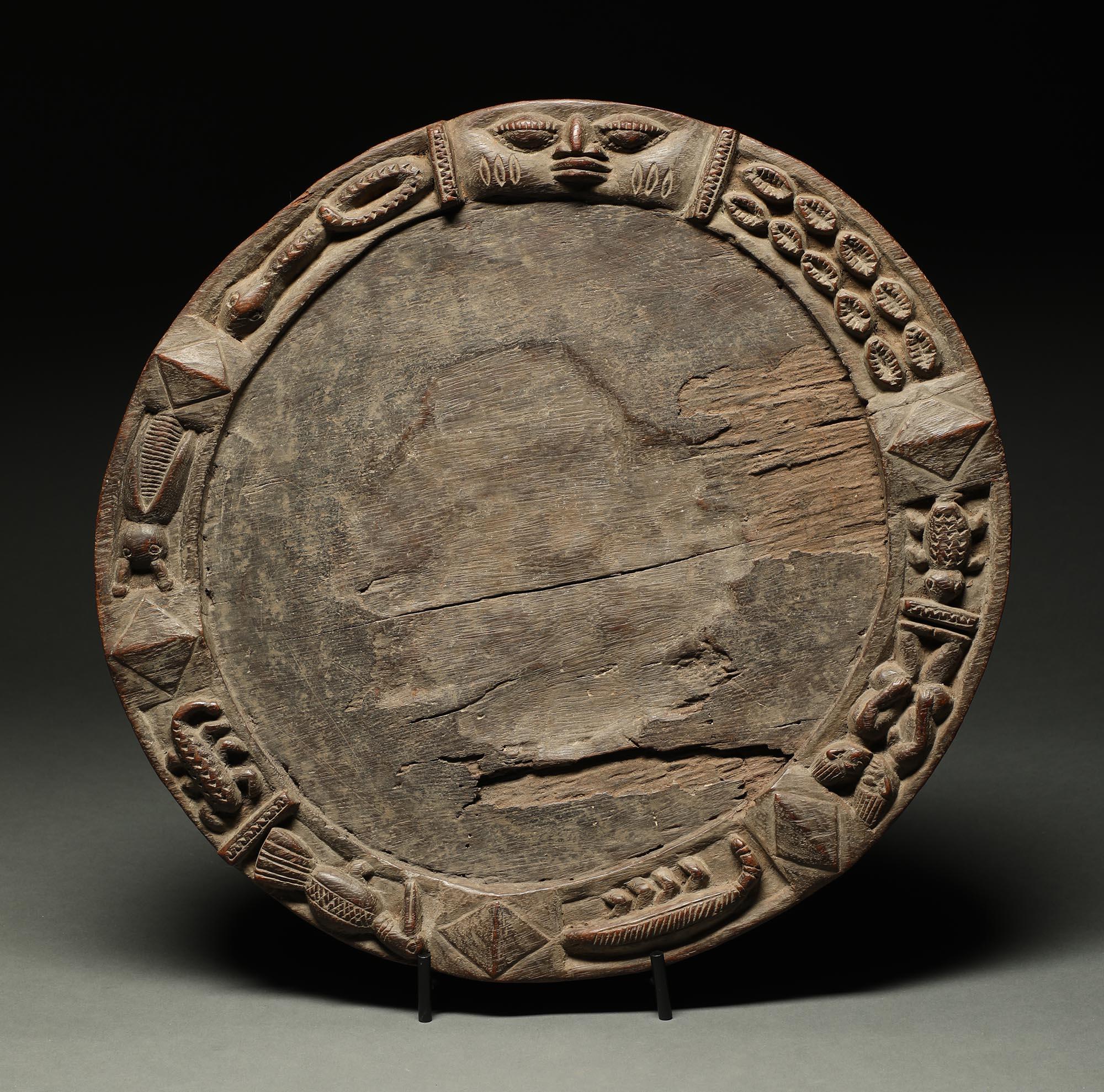 Tribal Early Yoruba Wood Circular Divination Board Face & Figures, Early 20th C round For Sale