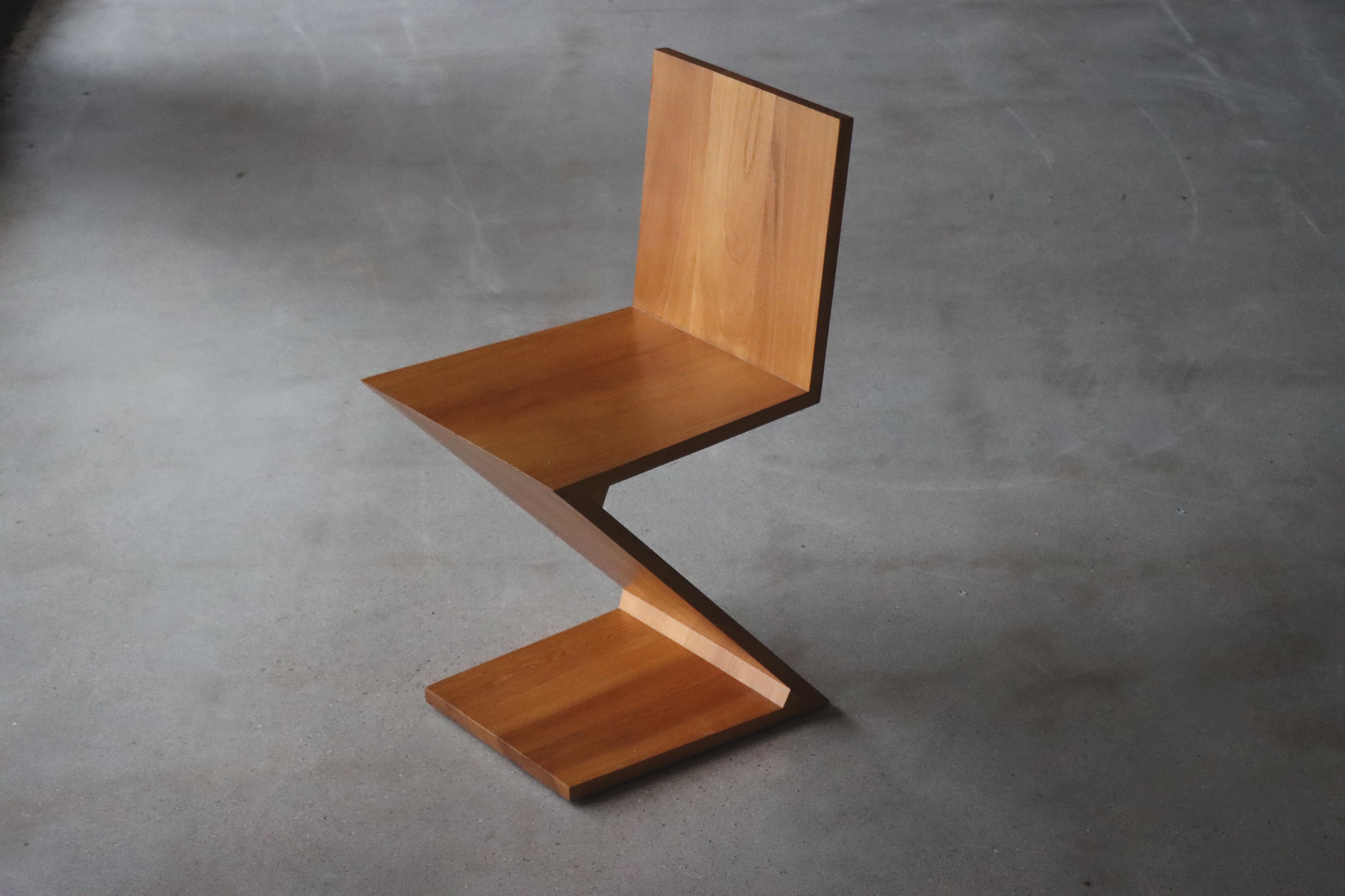 Mid-Century Modern Ancienne chaise Zig Zag Design/One par Gerrit Rietveld, Cassina 1973-1978 en vente