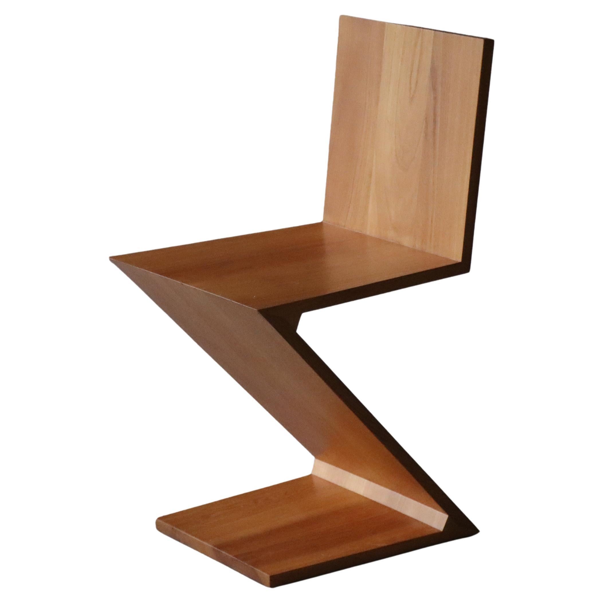 Ancienne chaise Zig Zag Design/One par Gerrit Rietveld, Cassina 1973-1978 en vente