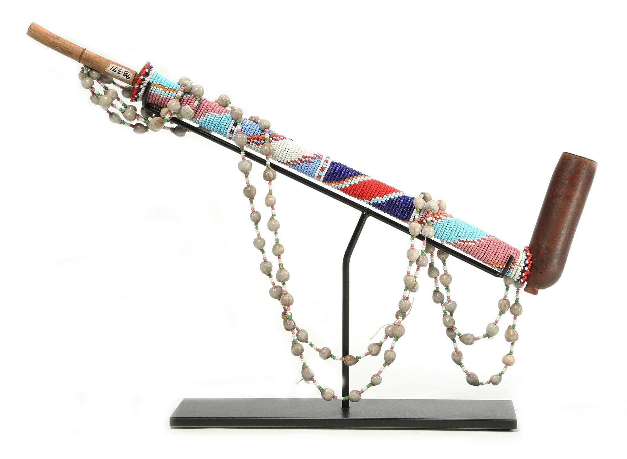 Early Zulu Carved Wood Pipe with Beaded Stem and Strap on Stand South Africa In Good Condition For Sale In Santa Fe, NM
