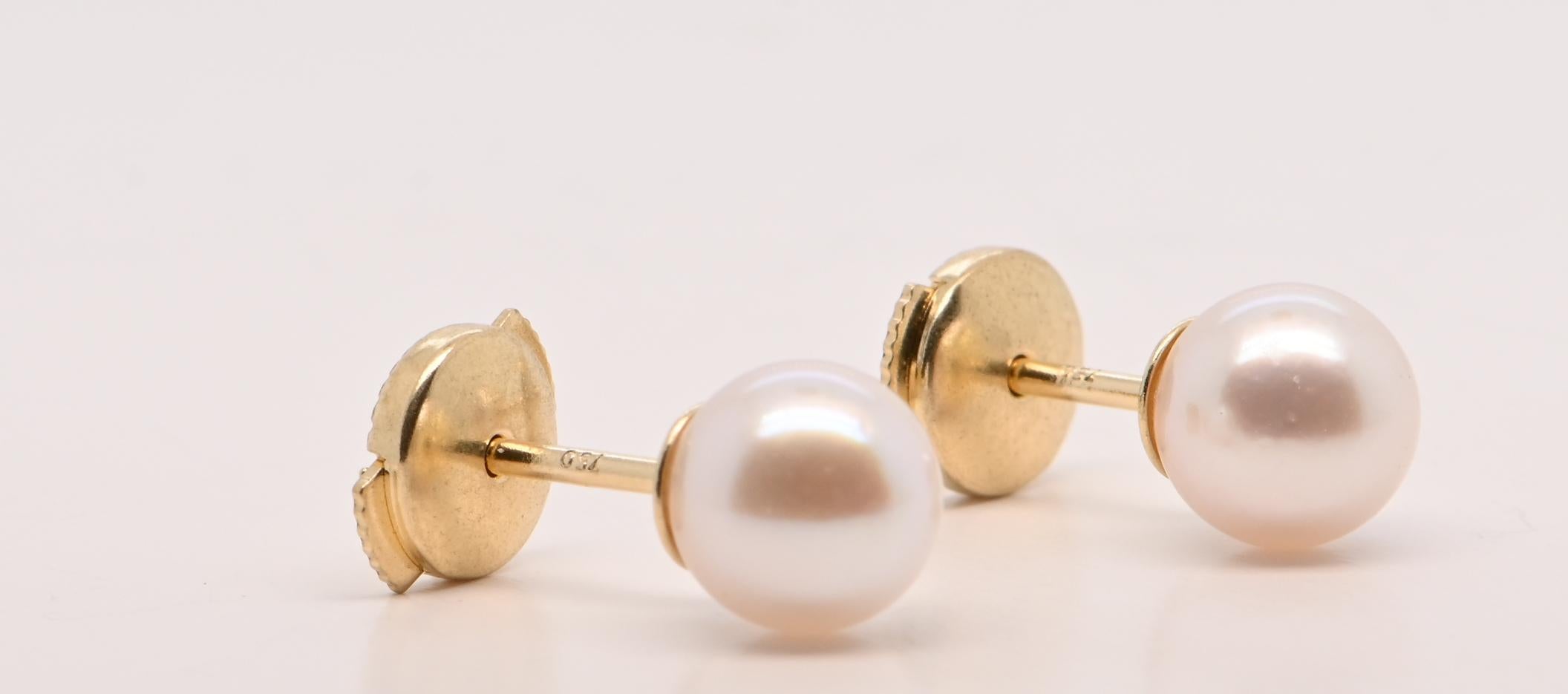 Earring Akoya Pearl Yellow Gold 18 Carats In New Condition For Sale In Vannes, FR
