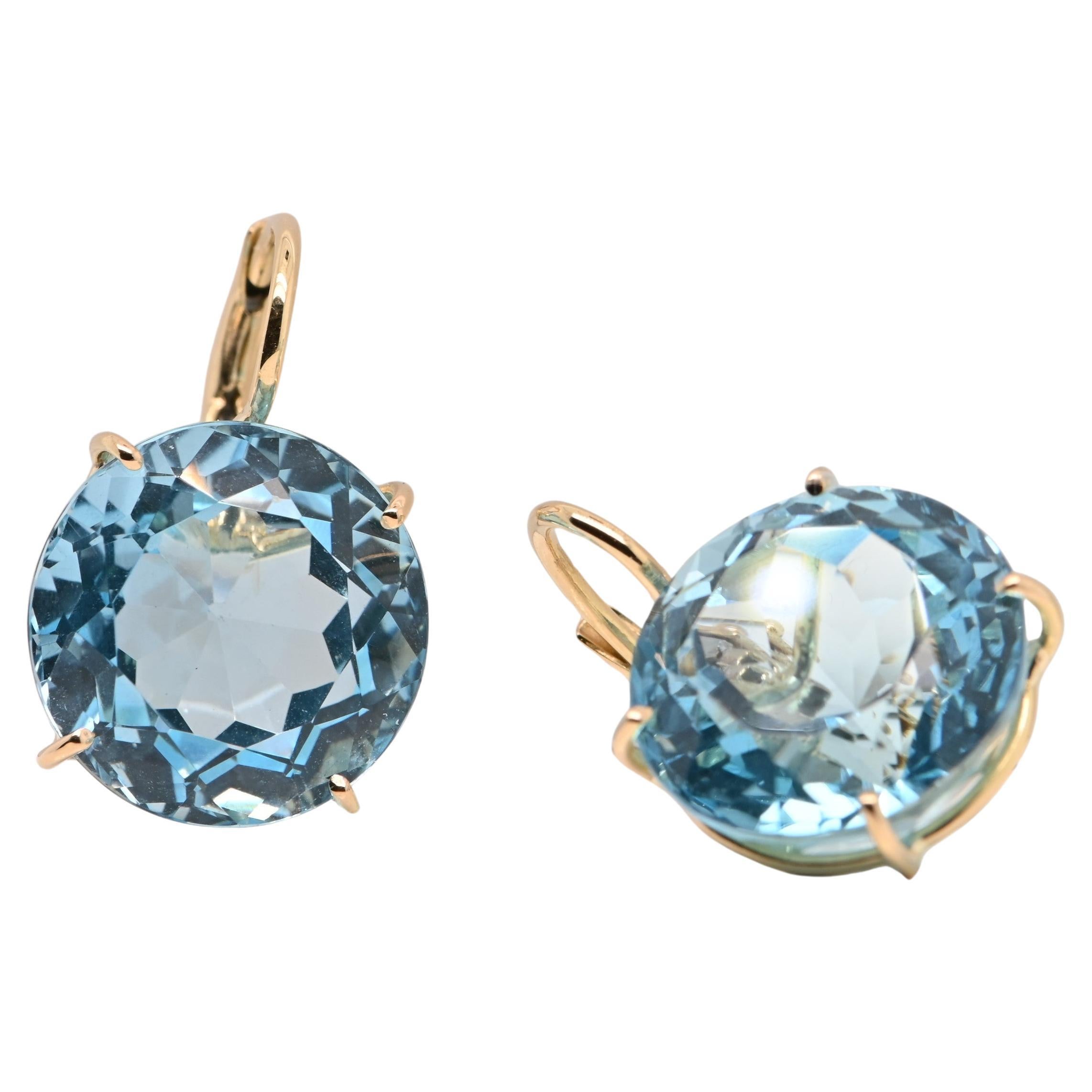 Earring Blue Topaz 18 Carat Yellow Gold For Sale