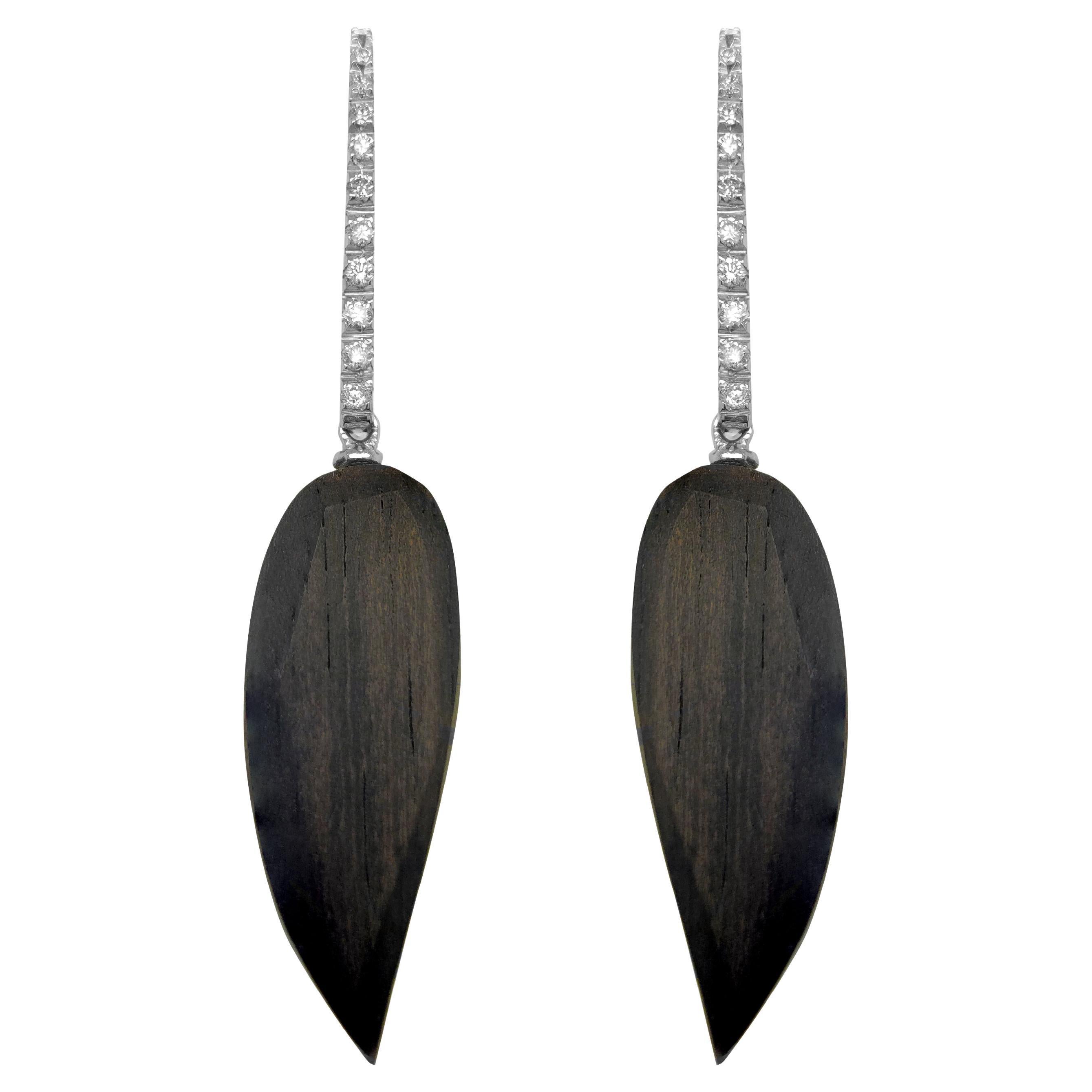 Earring Funny Shape in 18kt white gold, diamonds and faceted ebony drop shape For Sale