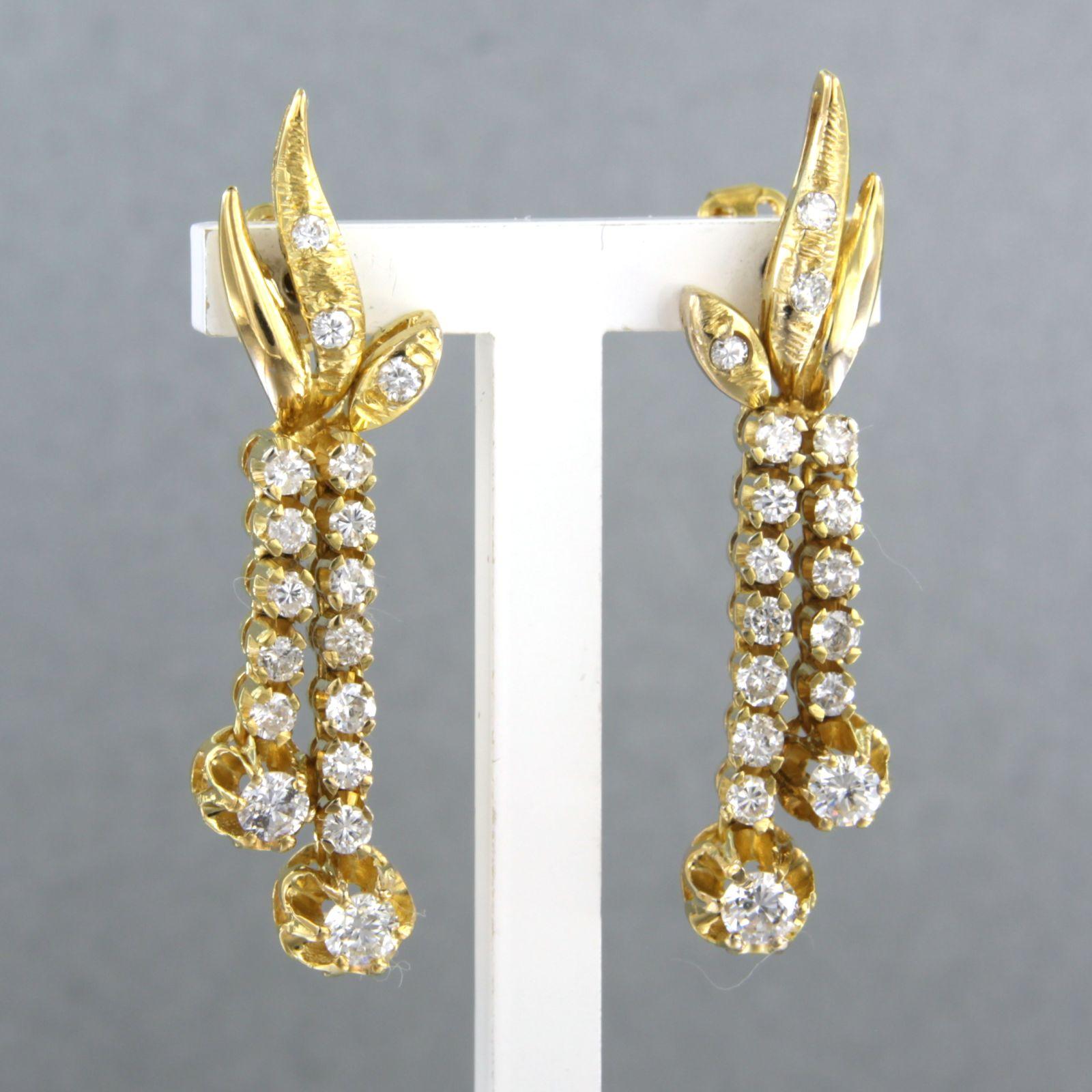 Modern Earring set with diamonds 18k yellow gold For Sale