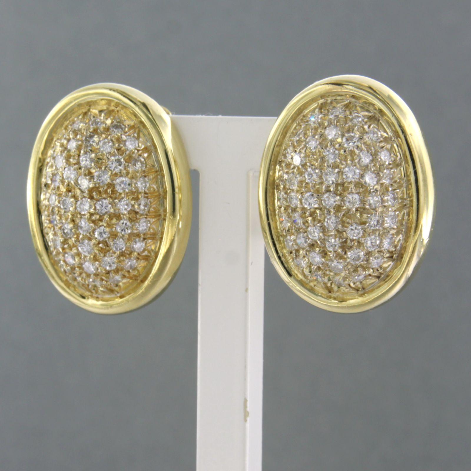 Brilliant Cut Earring set with diamonds up to 1.50ct - 18k yellow gold For Sale