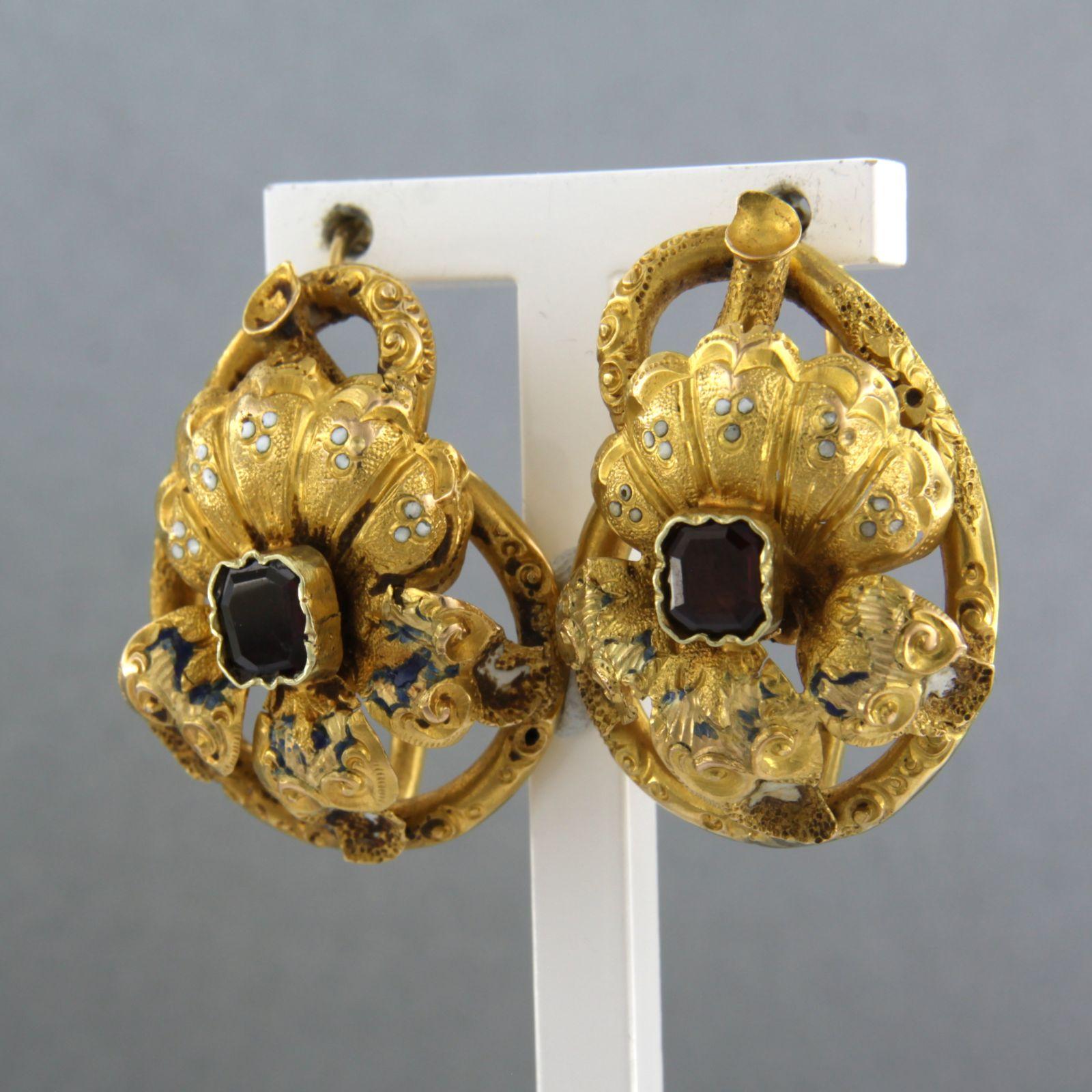 Earring with enamel and garnet 14k yellow gold - 9.0 grams In Good Condition For Sale In The Hague, ZH