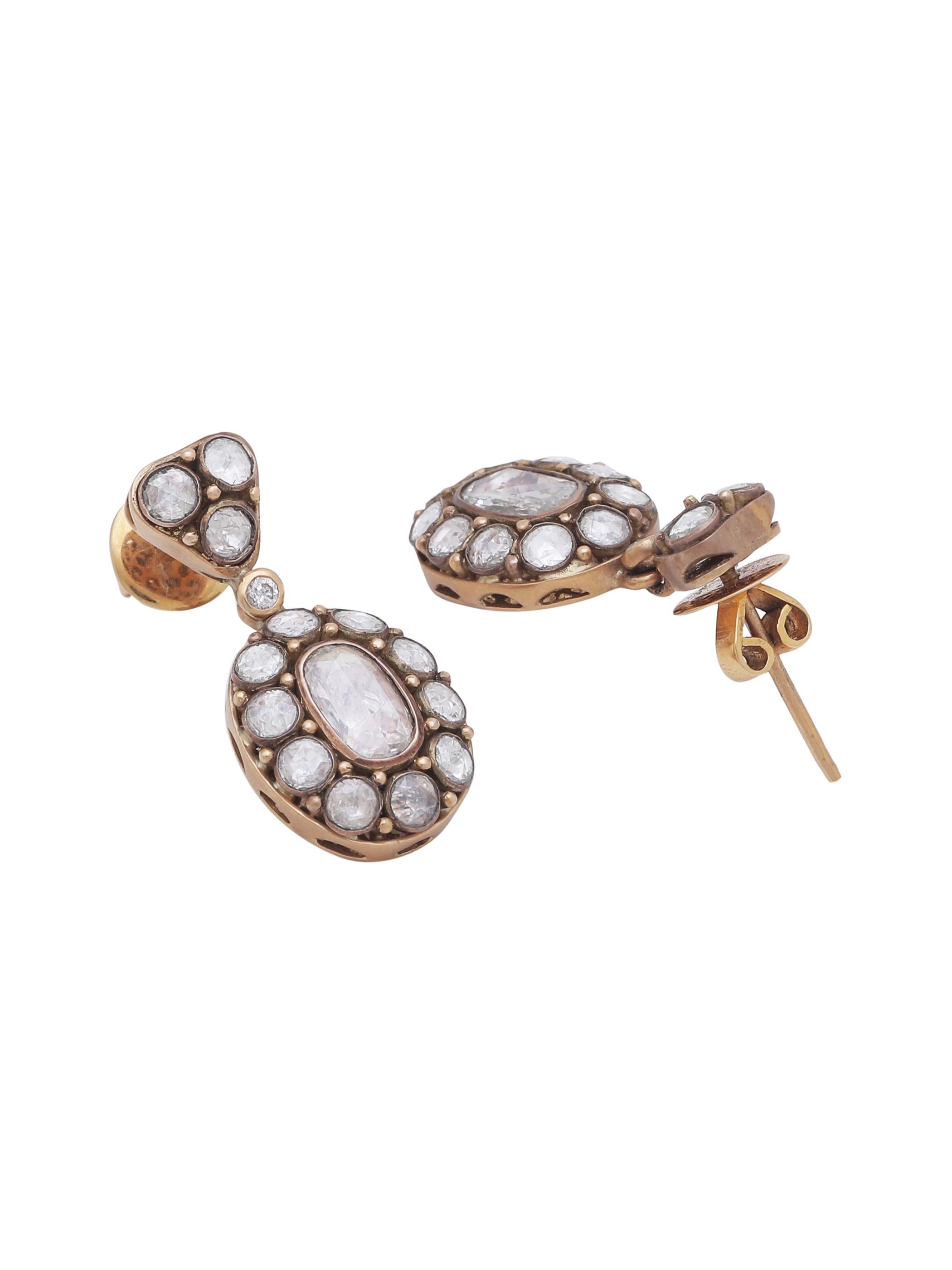 Ohrring mit Diamanten im Rosenschliff Handgefertigt in 18 Karat Gold mit aufwändiger Arbeit (Viktorianisch) im Angebot